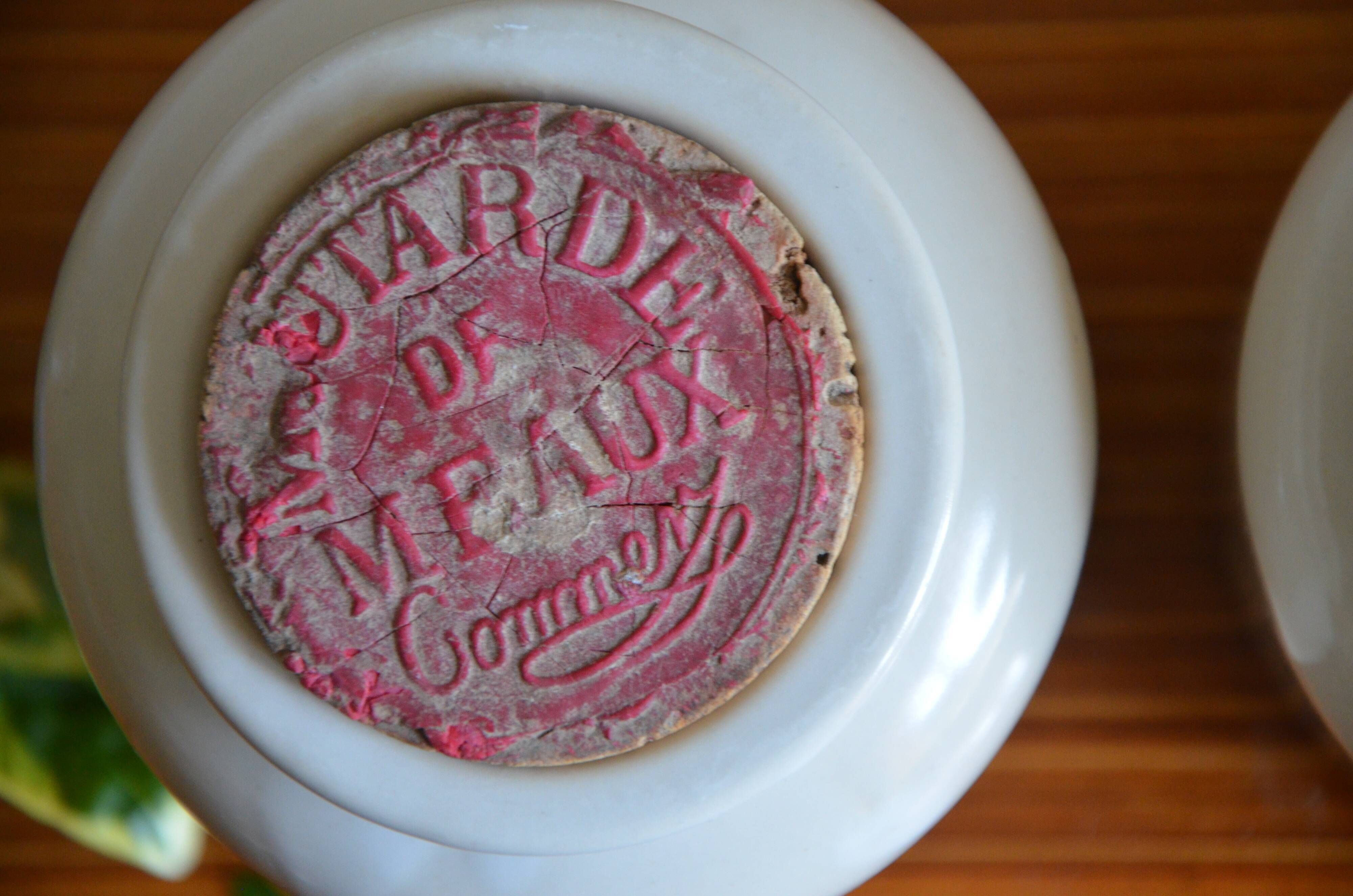 Mustard pot of meaux