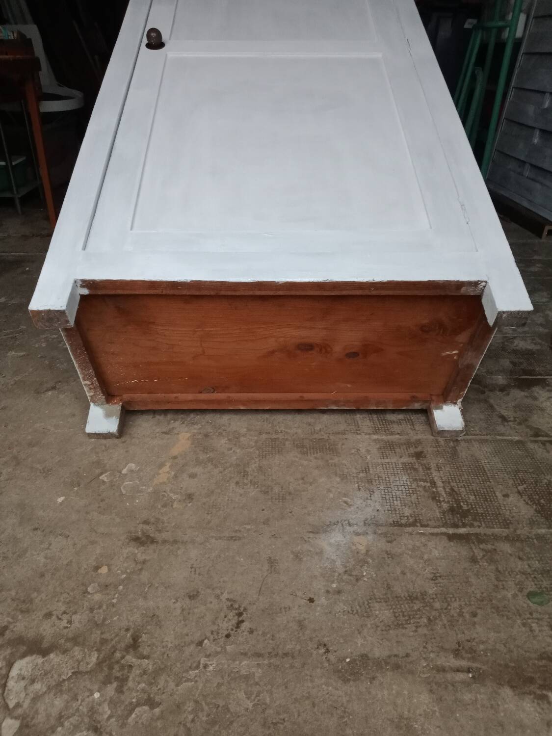 Parisian wardrobe with one door