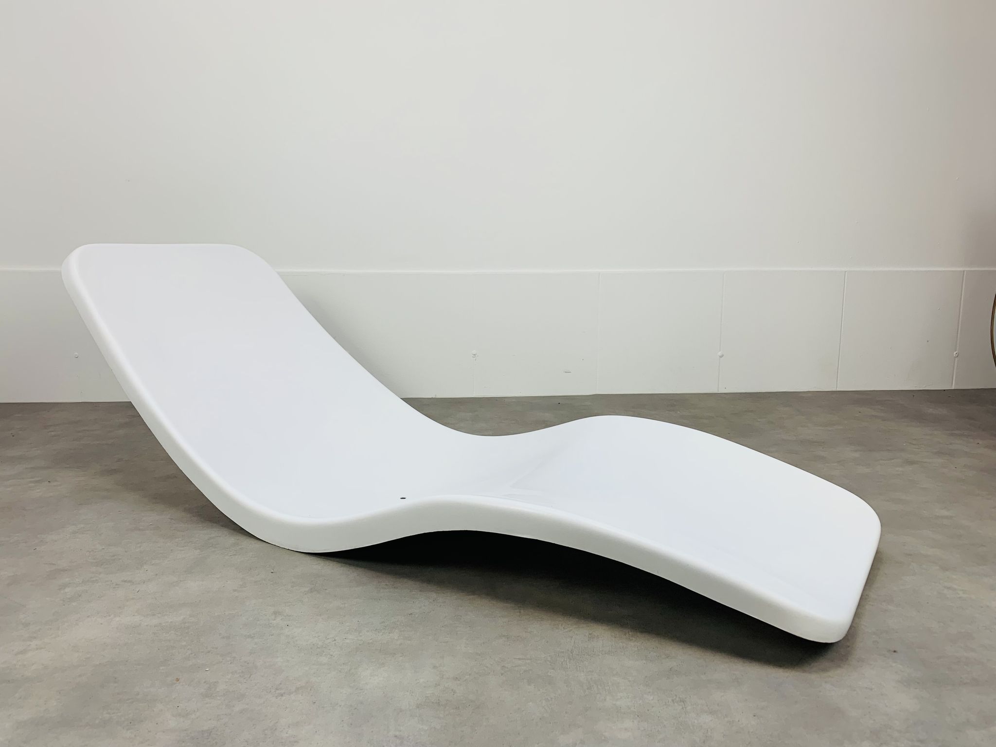 Eurolax R1 fiberglass deckchair by Charles Zublena