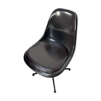 Chaises La Fonda vintage en fibre de verre marron, 1/8, conçues par Charles et Ray Eames pour Vitra