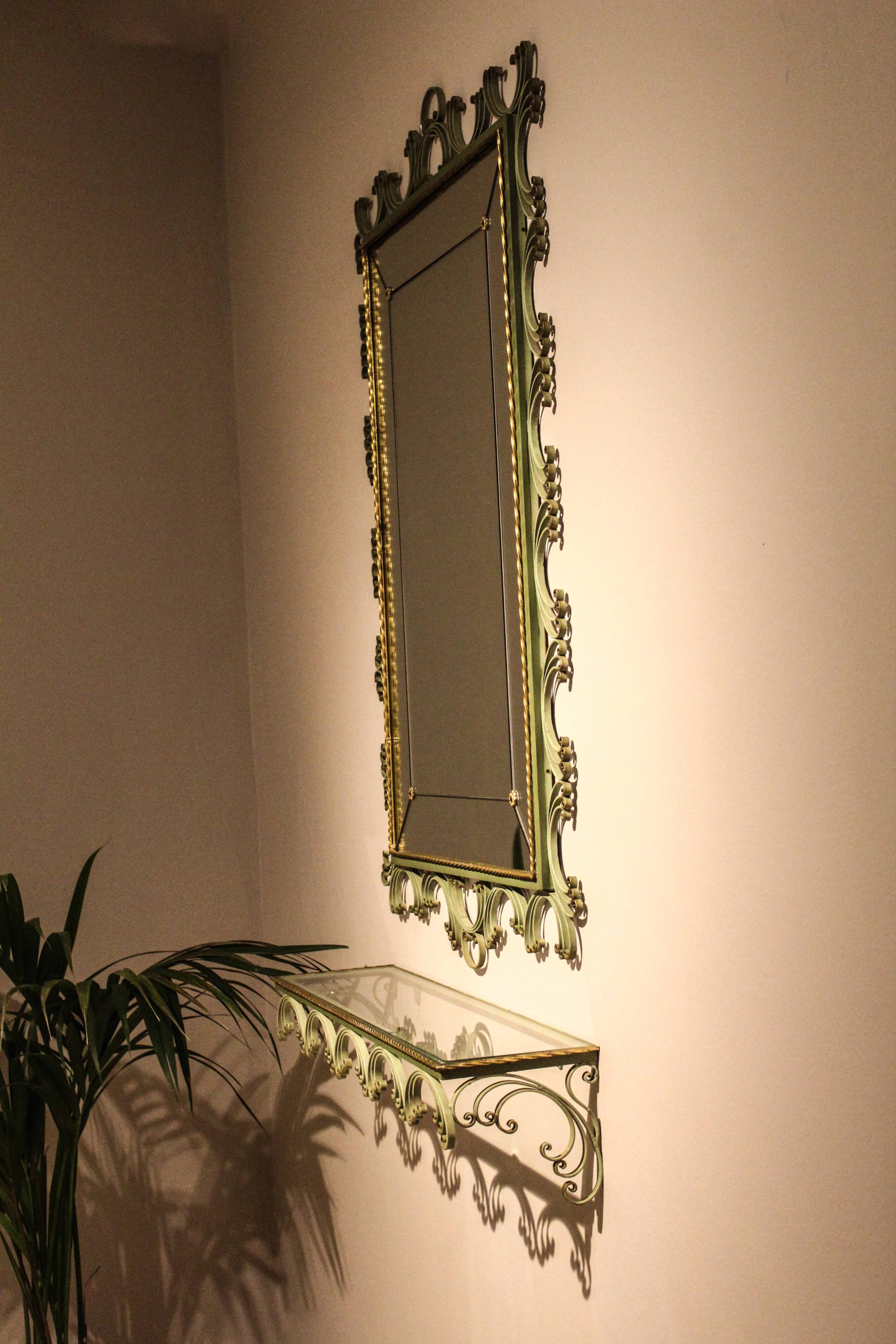 Miroir en plomb avec console en fer forgé laqué en vert pistache et or, Art Déco,