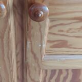 Wardrobe for children's room in pine