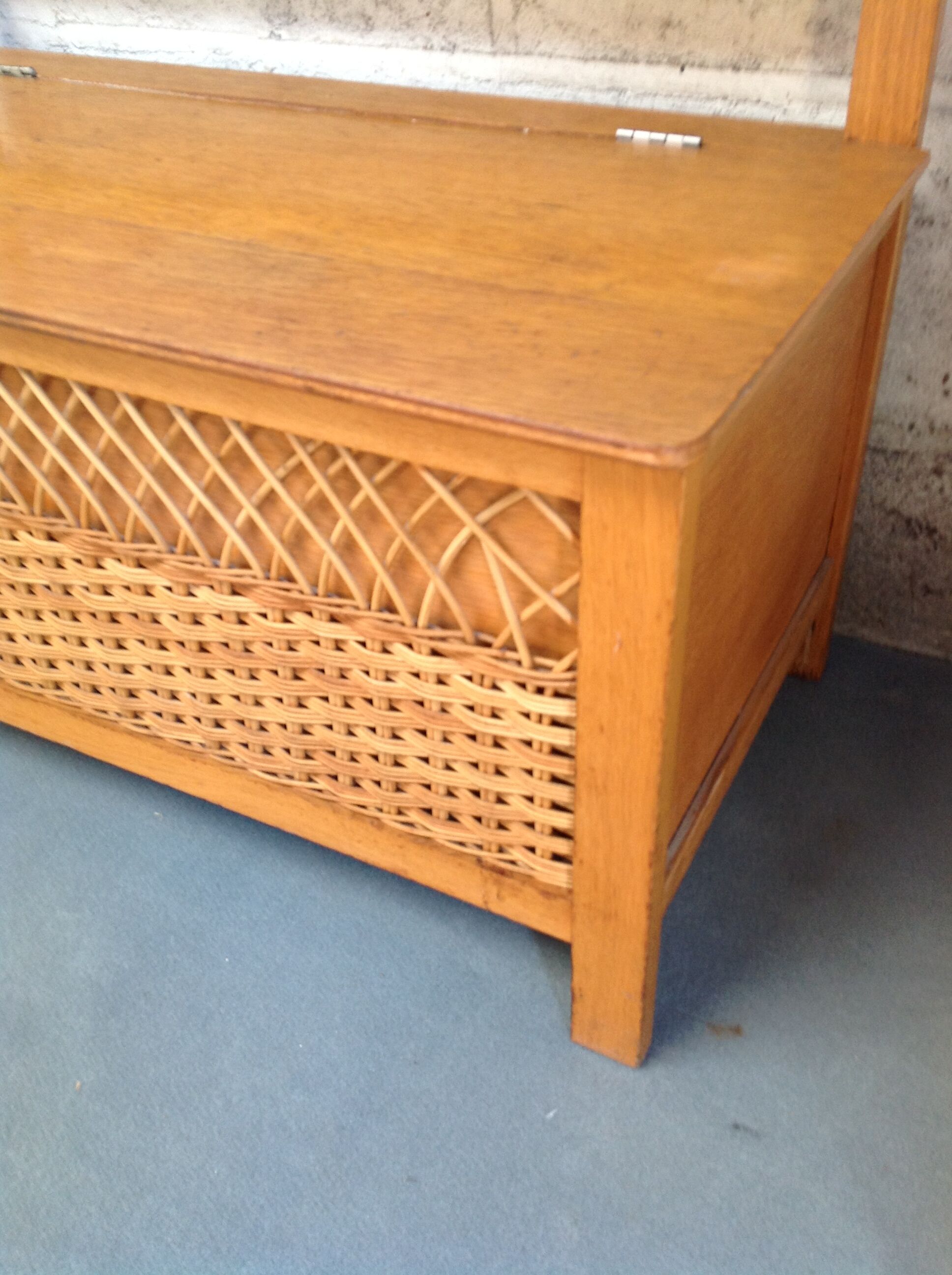 Bench chest wood and rattan vintage toys