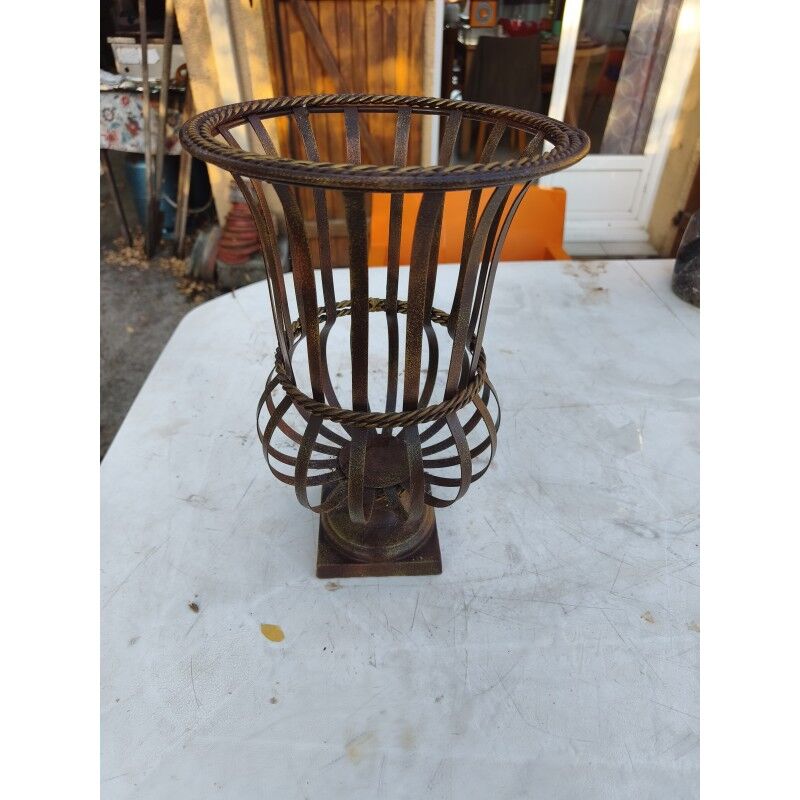 Vase en cuivre