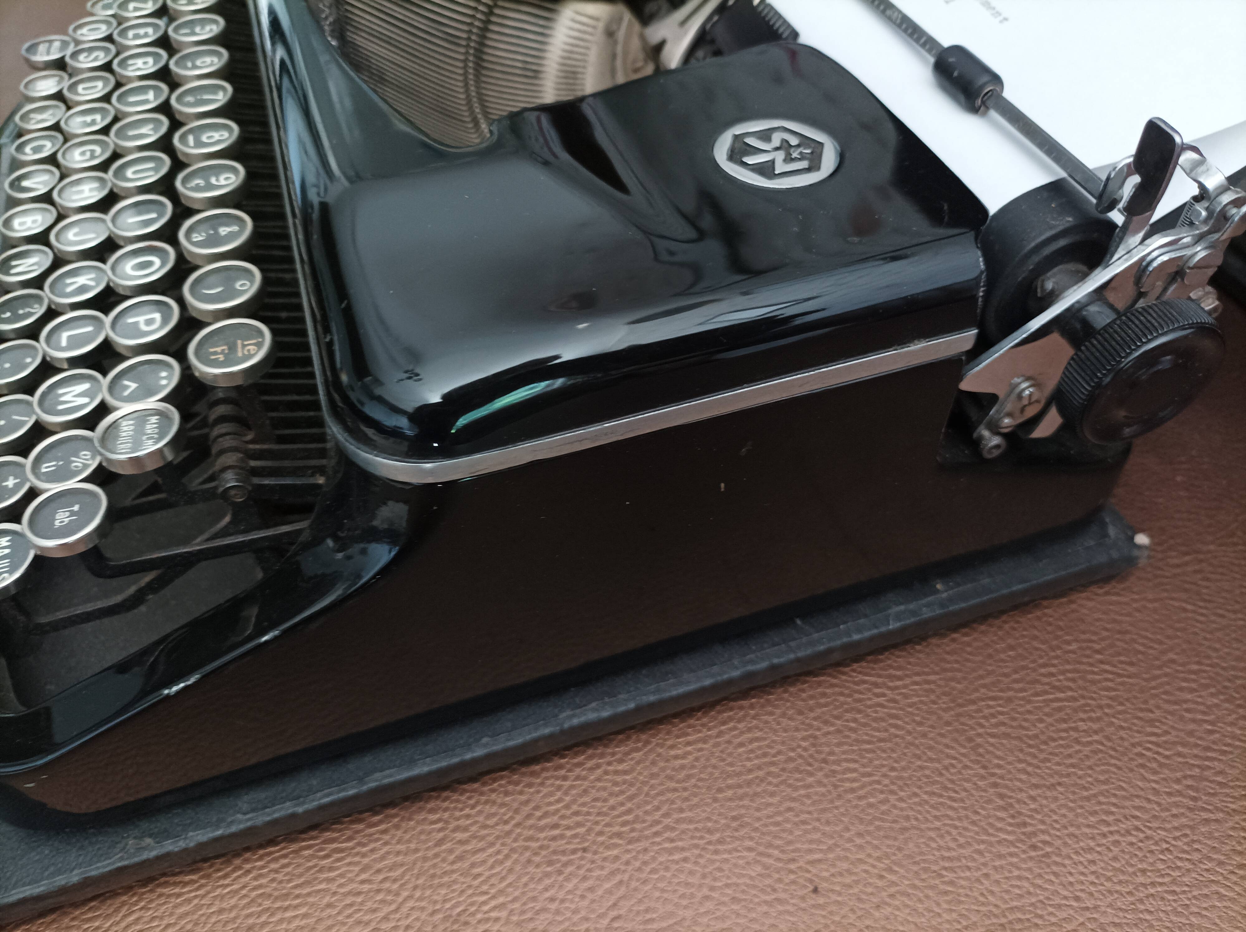 Old erika model m typewriter + instructions + box