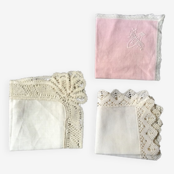 Set of 3 embroidered handkerchiefs