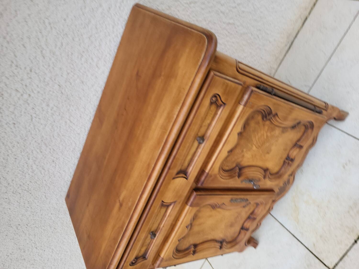 Small piece of furniture in cherry wood.