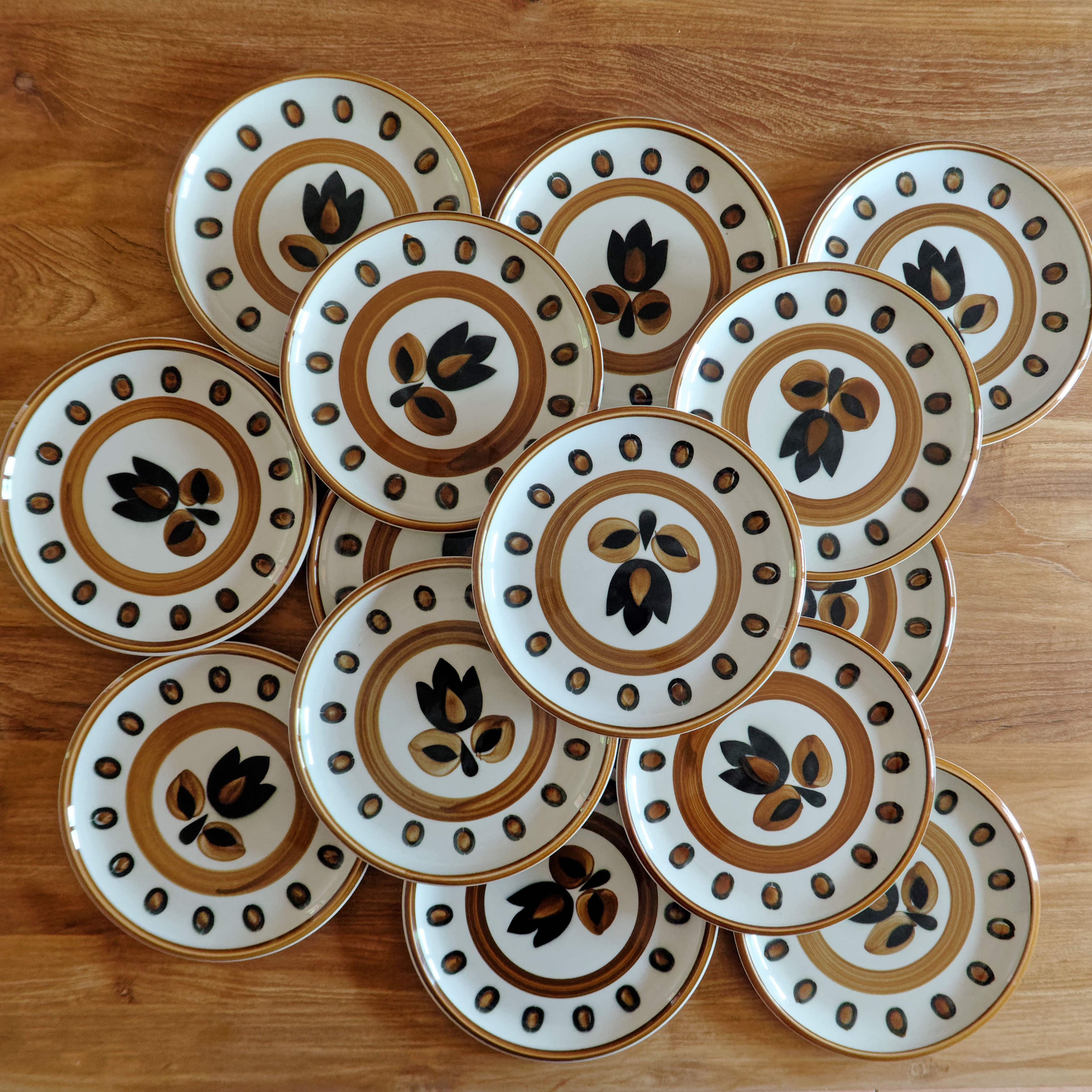 Lot 6 vintage flat plates Boch La Louvière Kimono