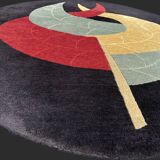 Round carpet with lotus flower decoration