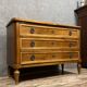Superbe commode époque Louis XVI en noyer