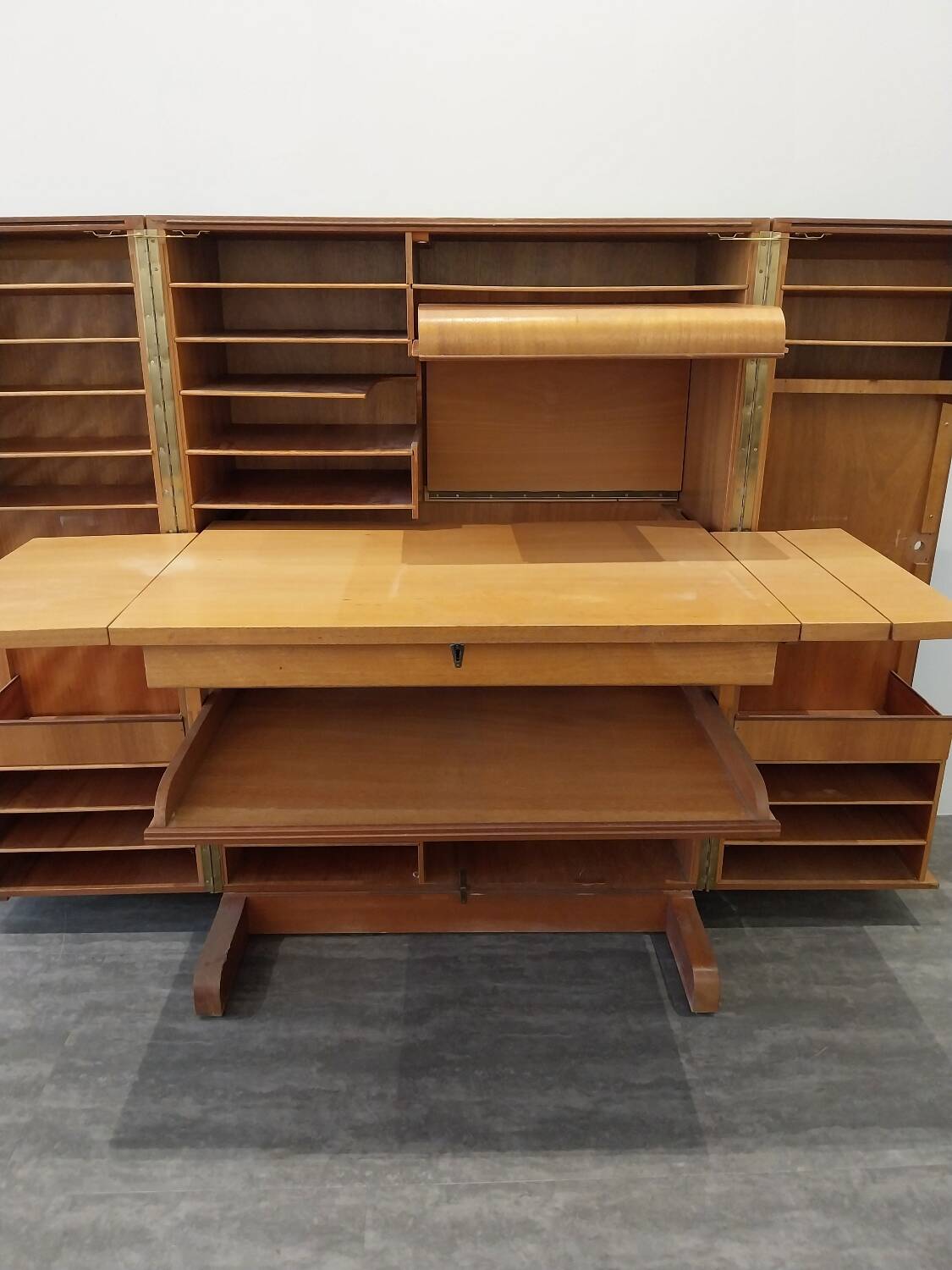 Magic Box type cash desk