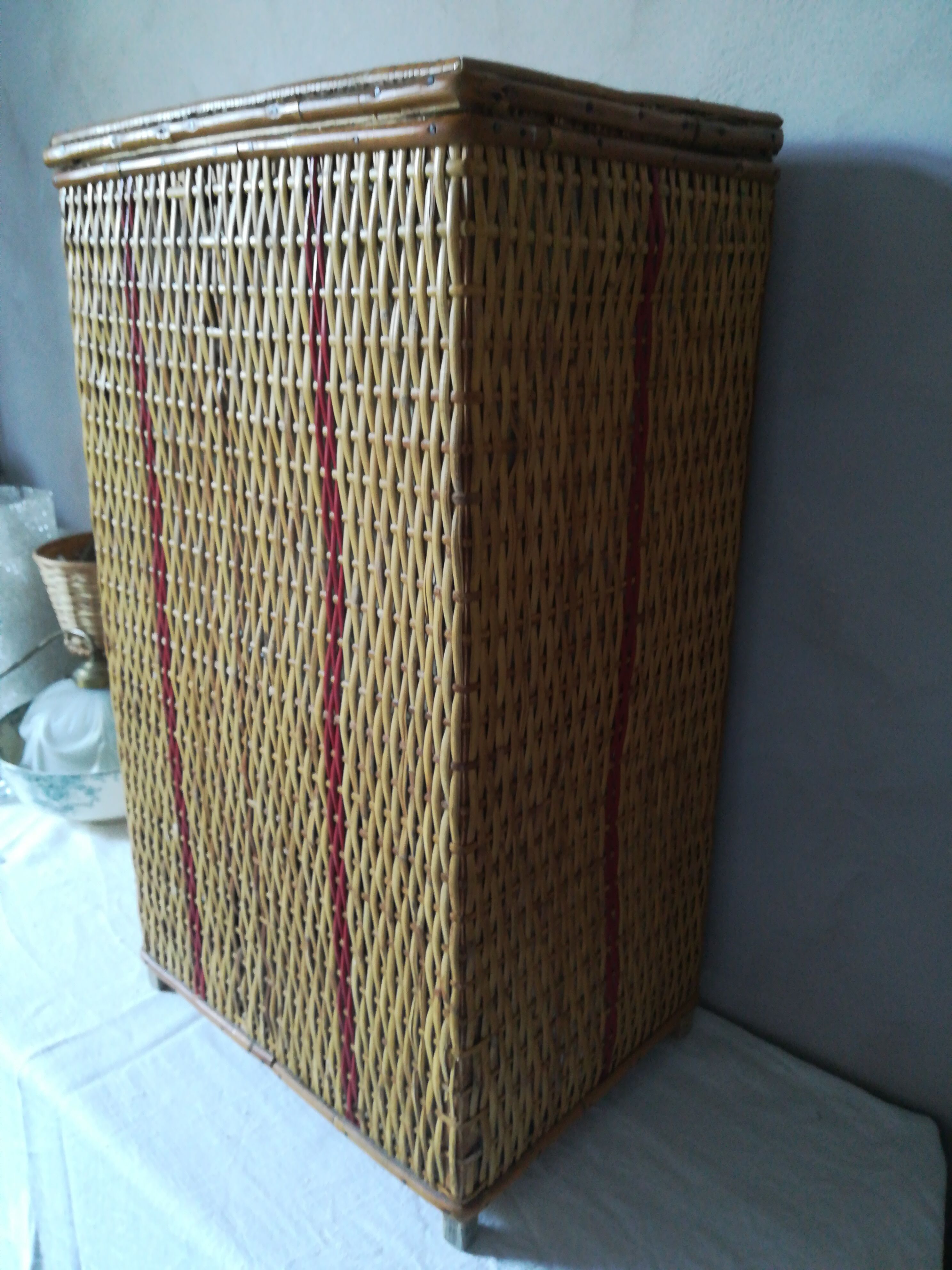 Wicker storage basket