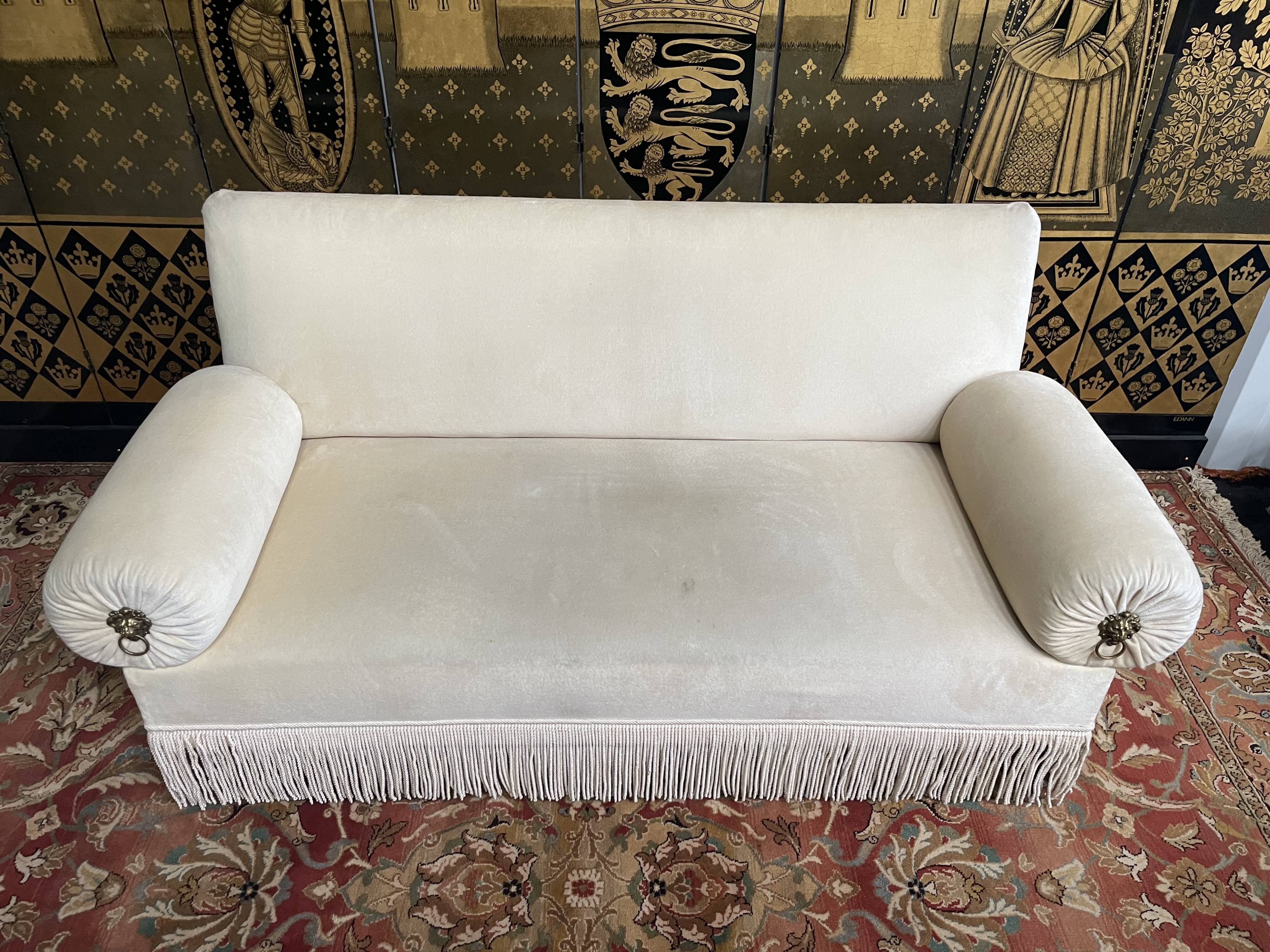 Empire velvet beige style sofa
