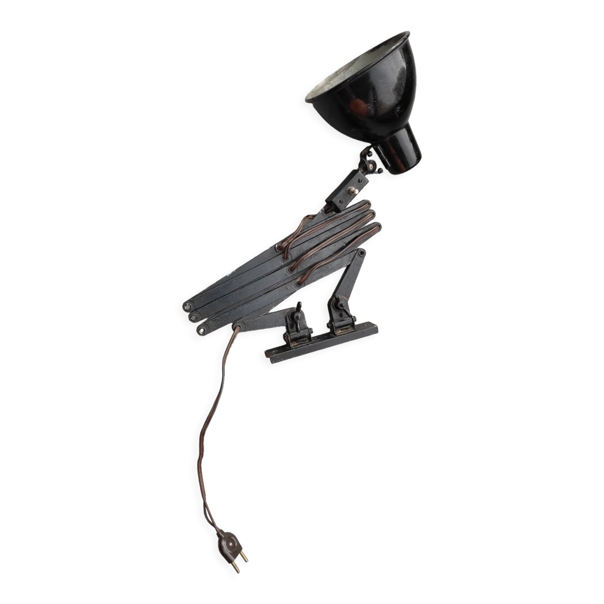 Accordion workshop lamp