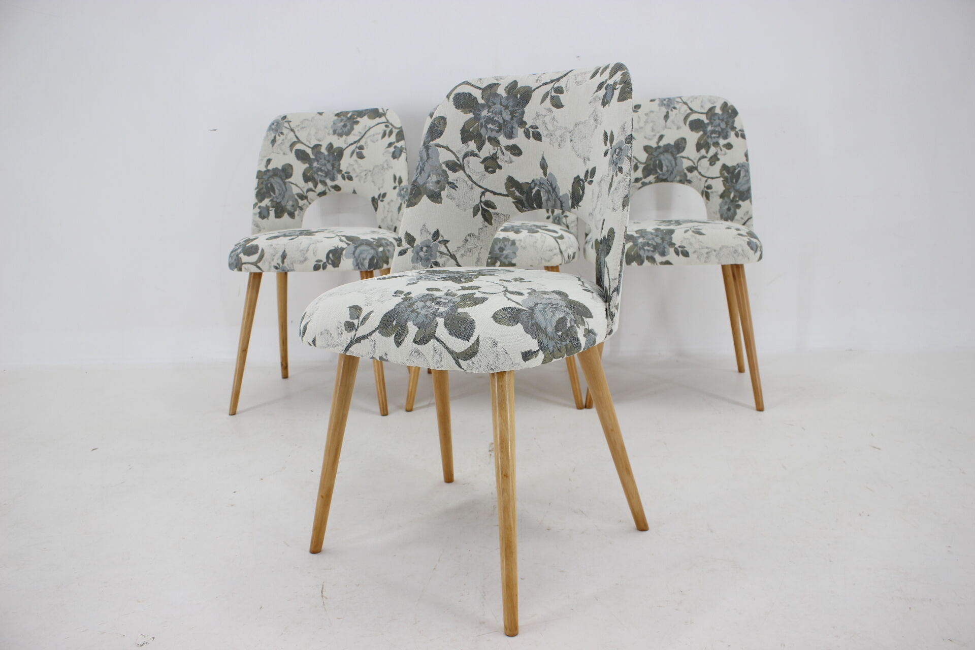 1960s Set of Four Oswald Haerdtl dining Chairs in Fabric ,Czechoslovakia
