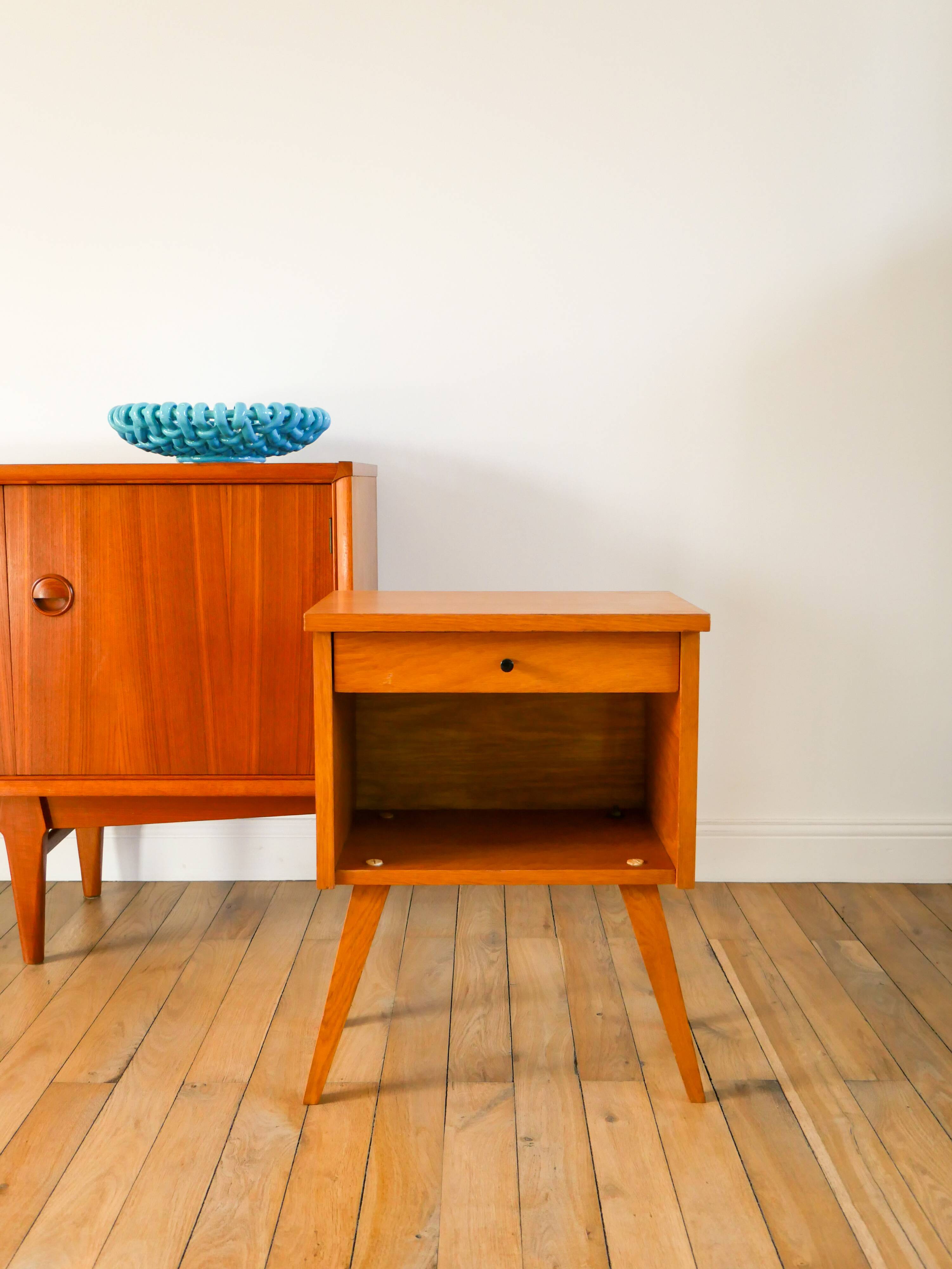 Scandinavian bedside table in teak veneer, with tapered legs and a drawer, 1960.