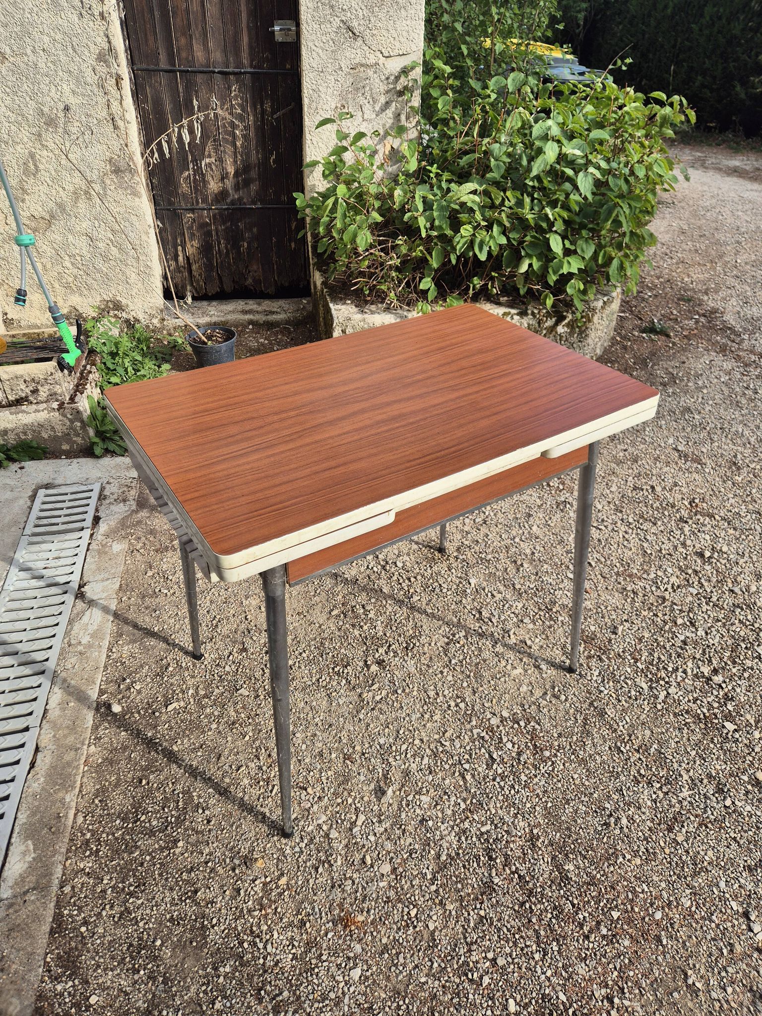 Formica table