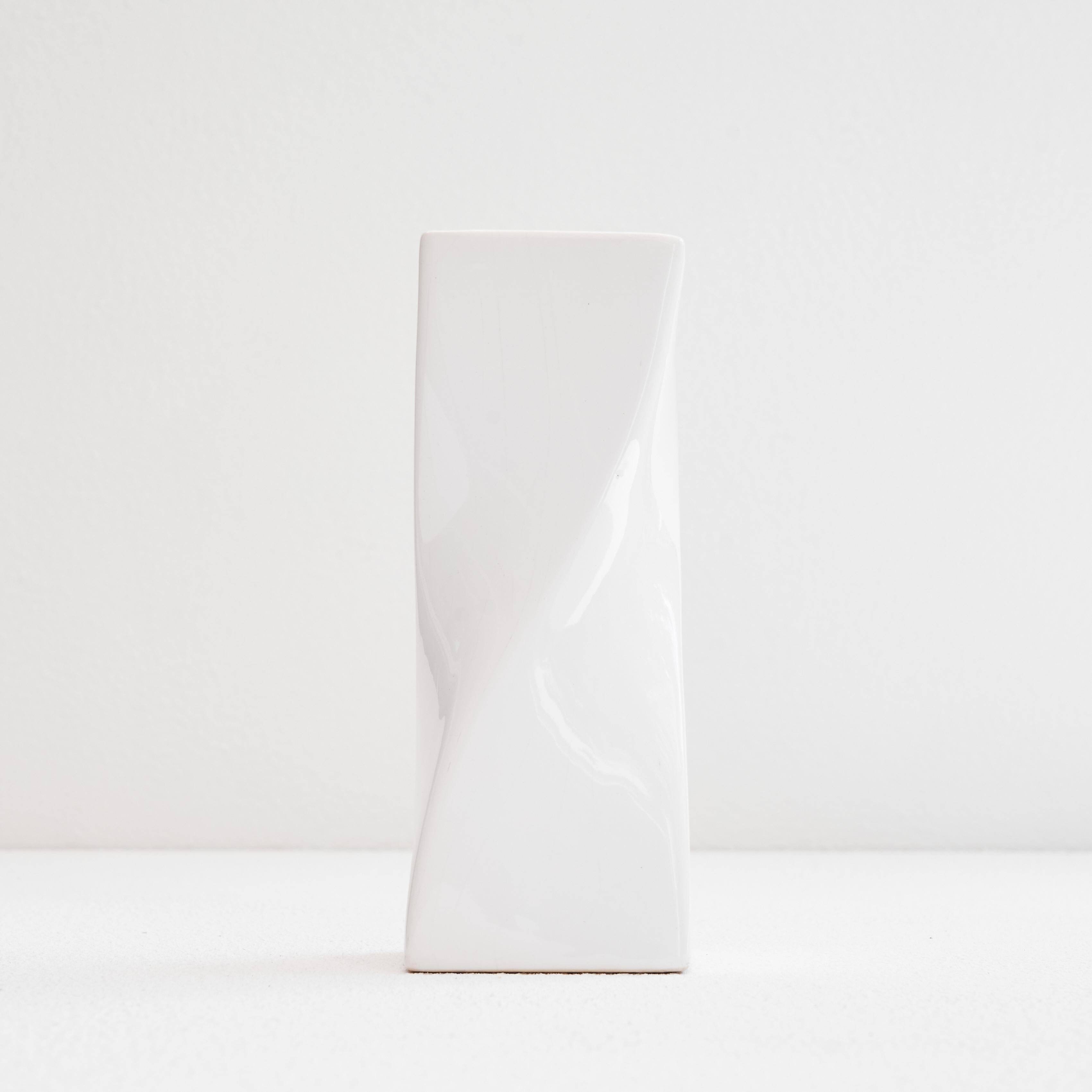 Twisted vase in glazed ceramic from the 1980s.
