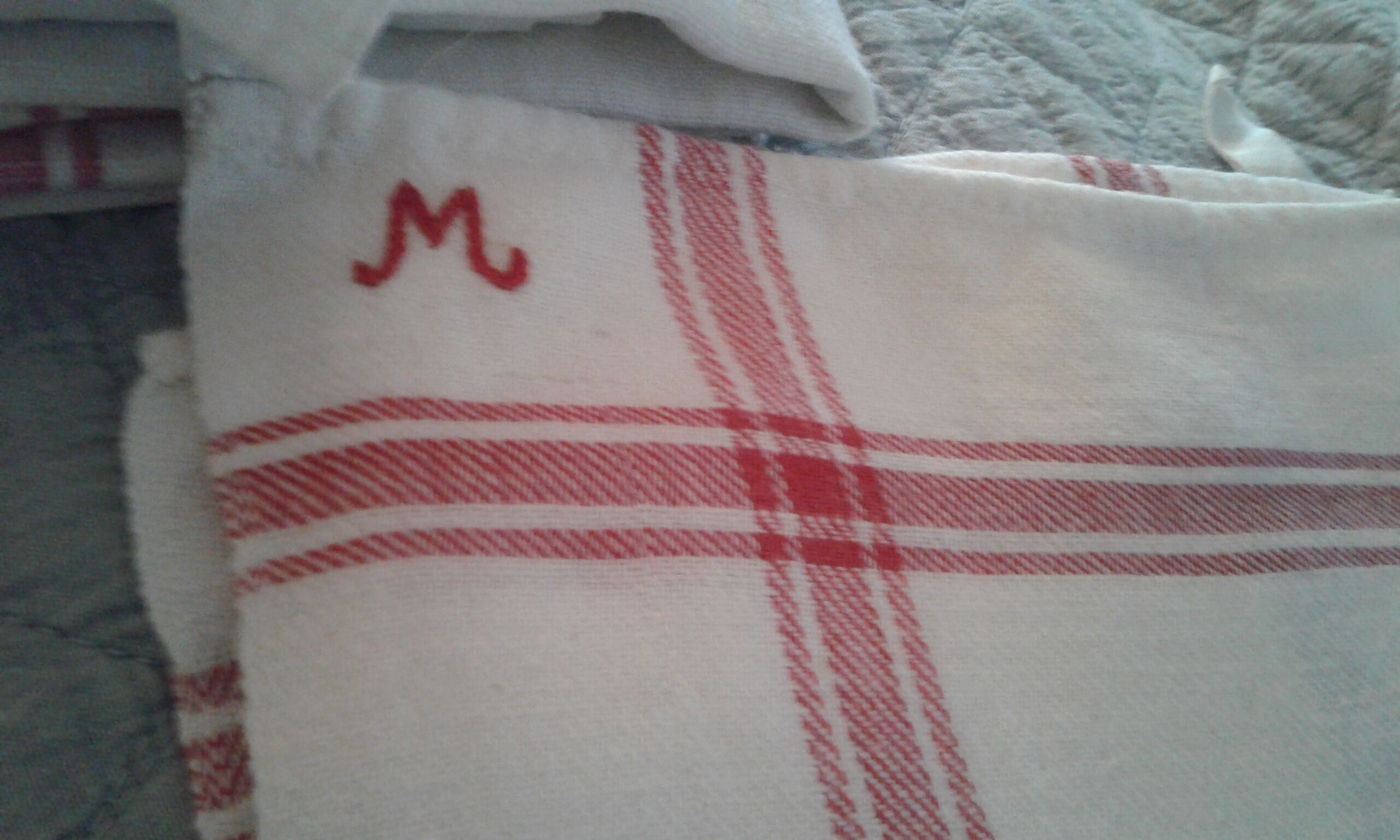 Lot 4 towels