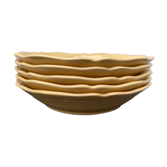 Set of 5 yellow hollow plates