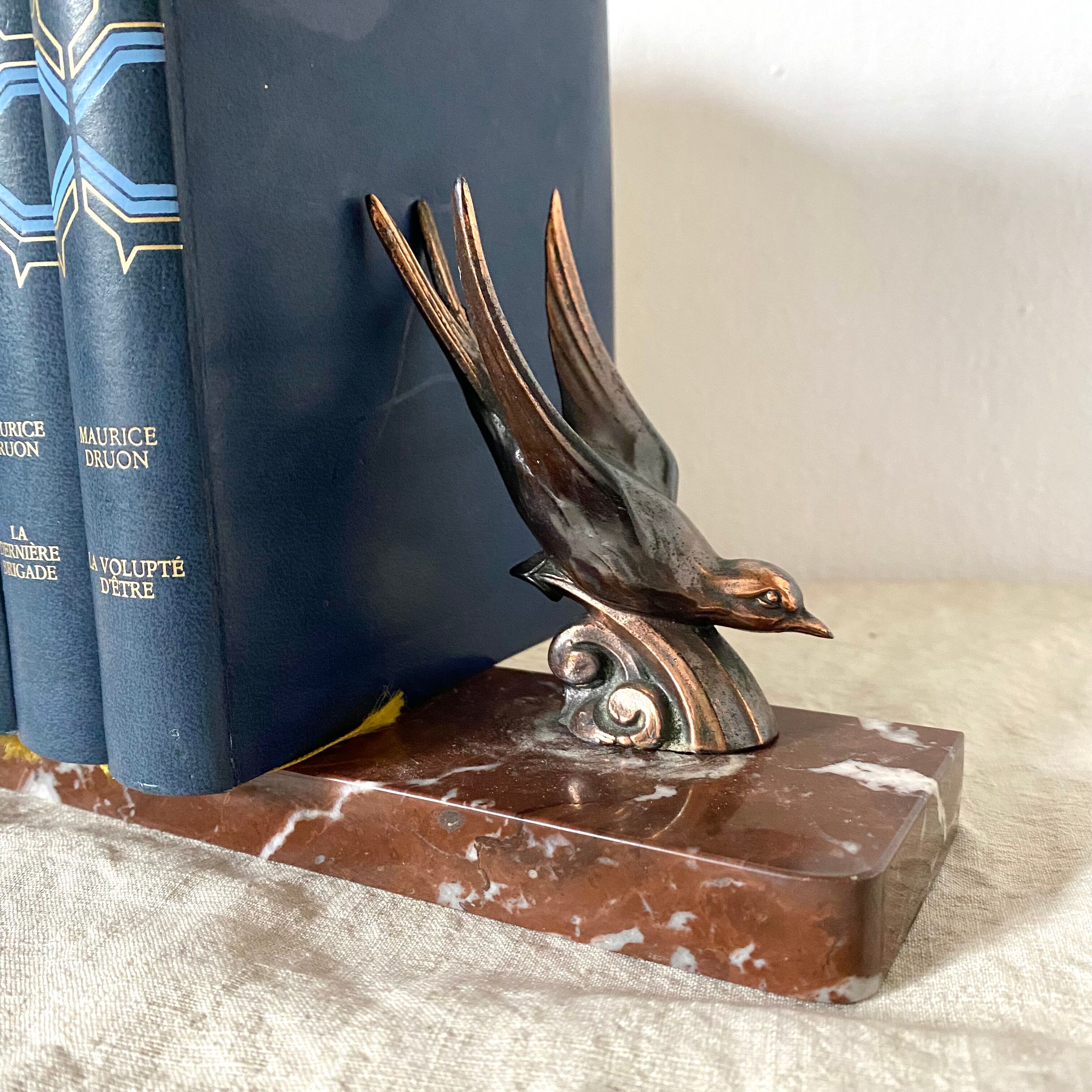 Greenhouse books marble and regulates birds