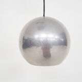 Ensemble de trois globes métalliques légers Pays-Bas des années 1960