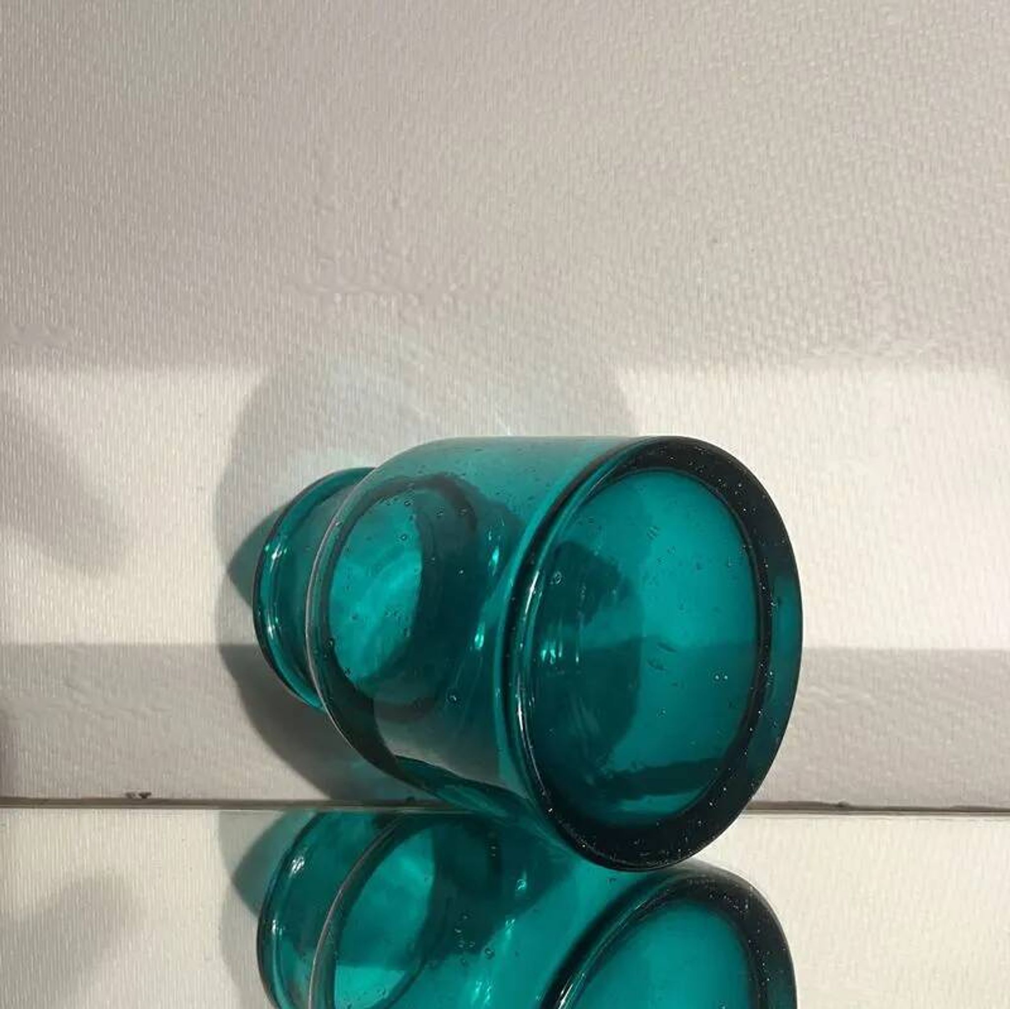 Vase en verre soufflé vintage