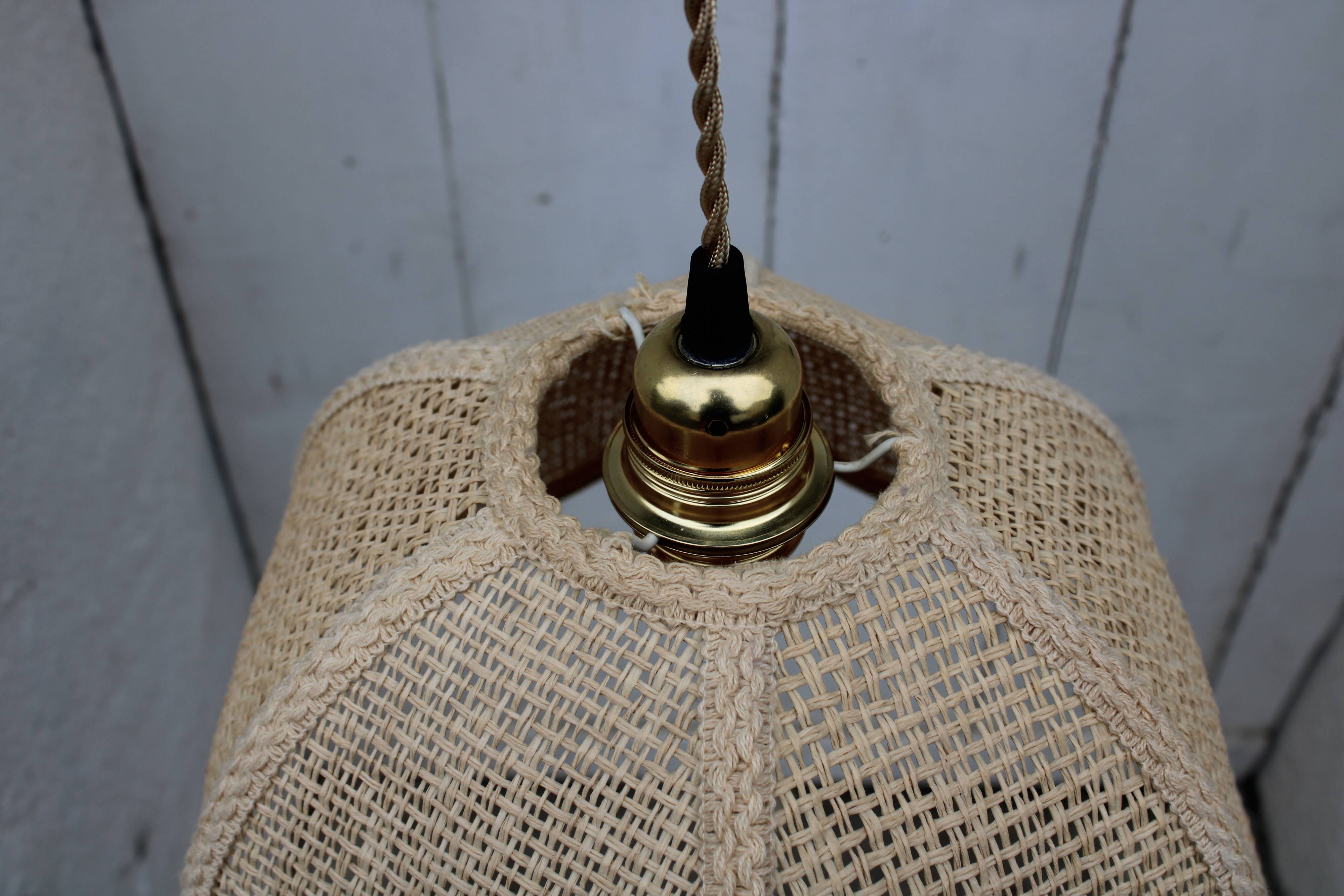 Suspension fleur en rafia