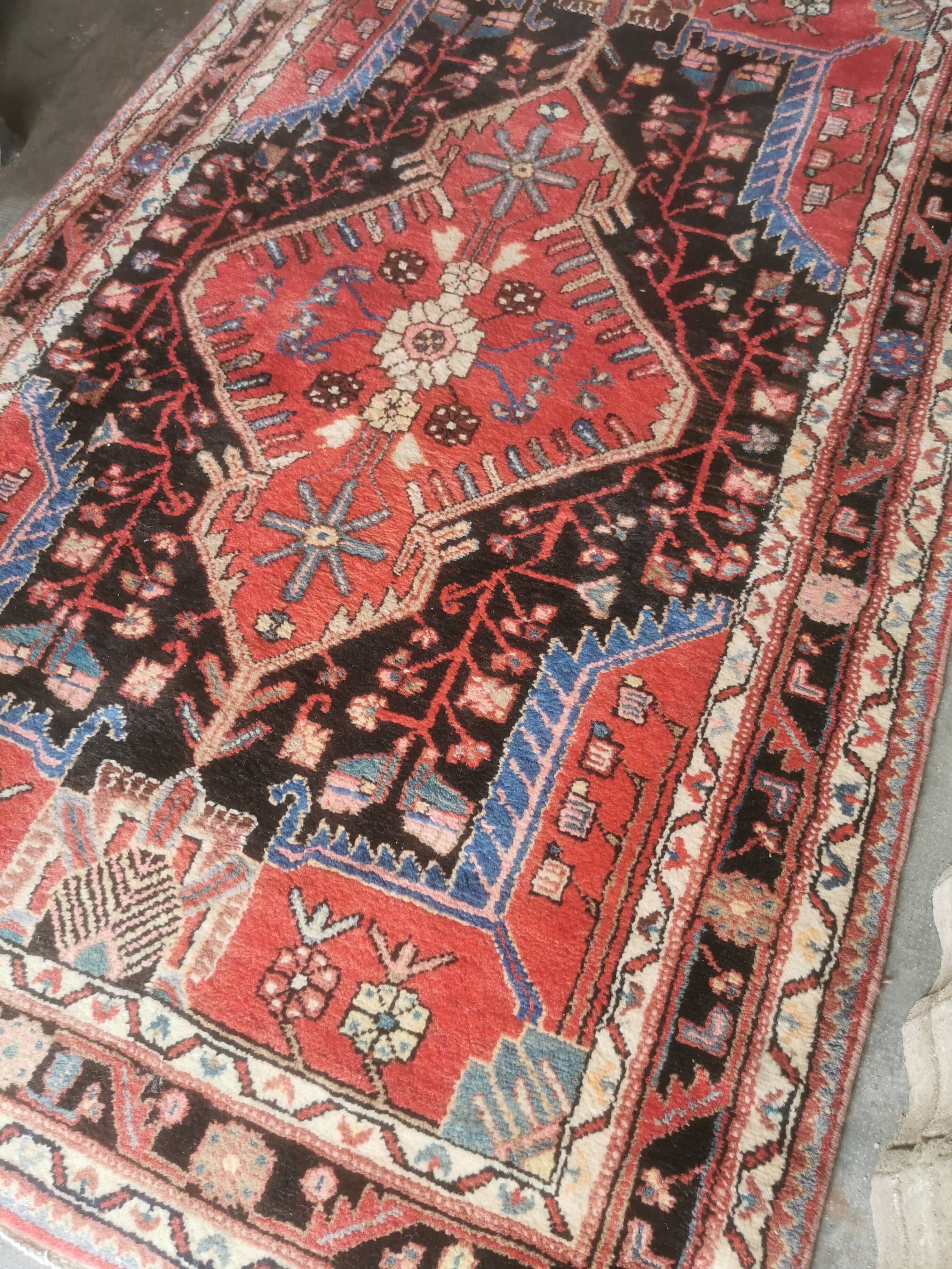 Ancient Hosseinhabd carpet Iran