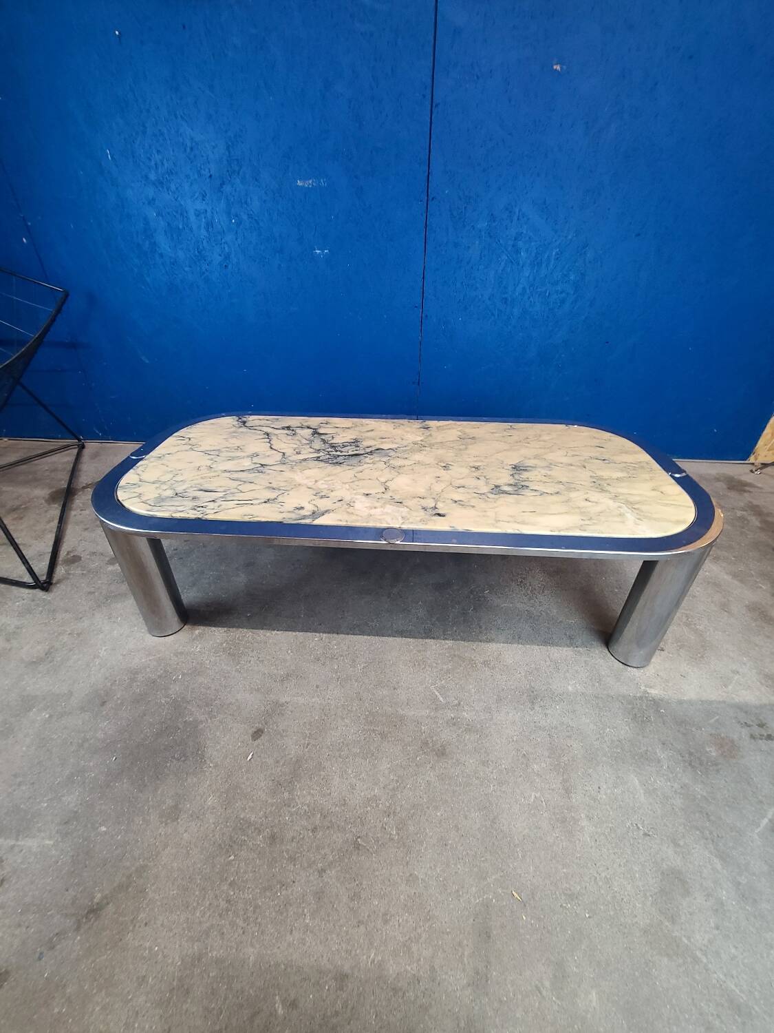 Italian design coffee table from the 70s, marble and chrome