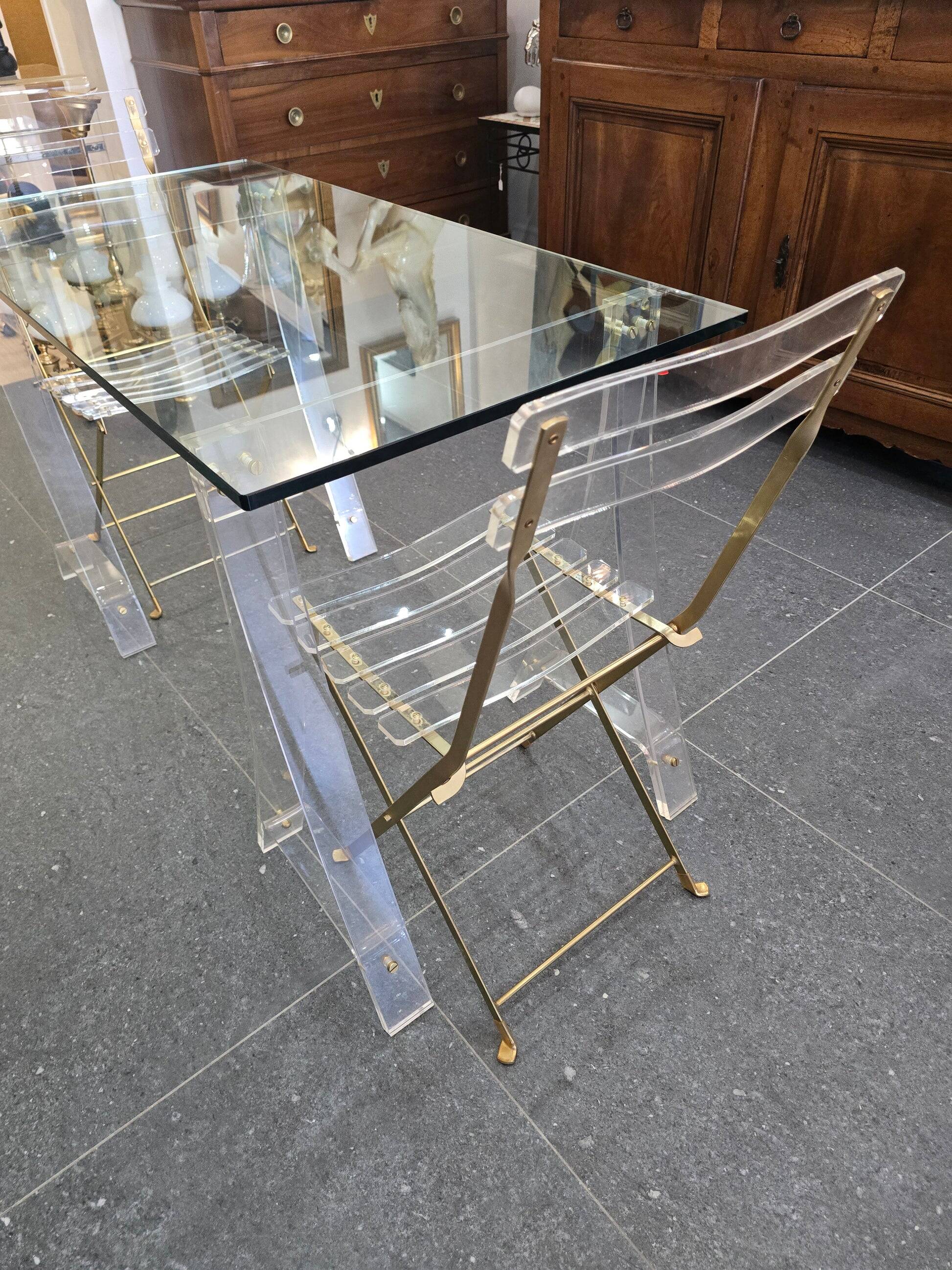 Marais International – Table and 2 chairs "The Invisibles by Marais"