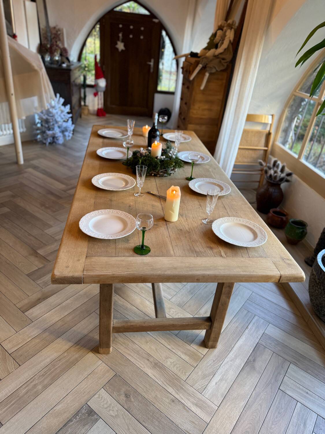 Solid wood farmhouse table with 2 extensions