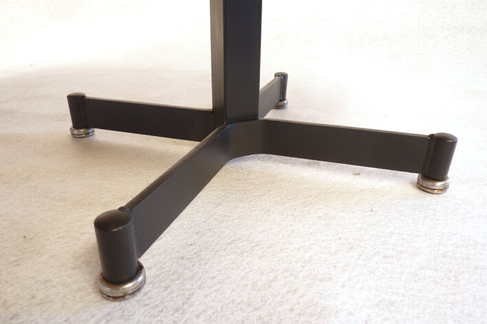 Coffee table wood and metal