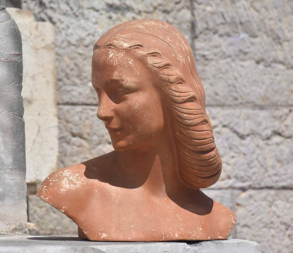 French school, Head of a woman (around 1920)