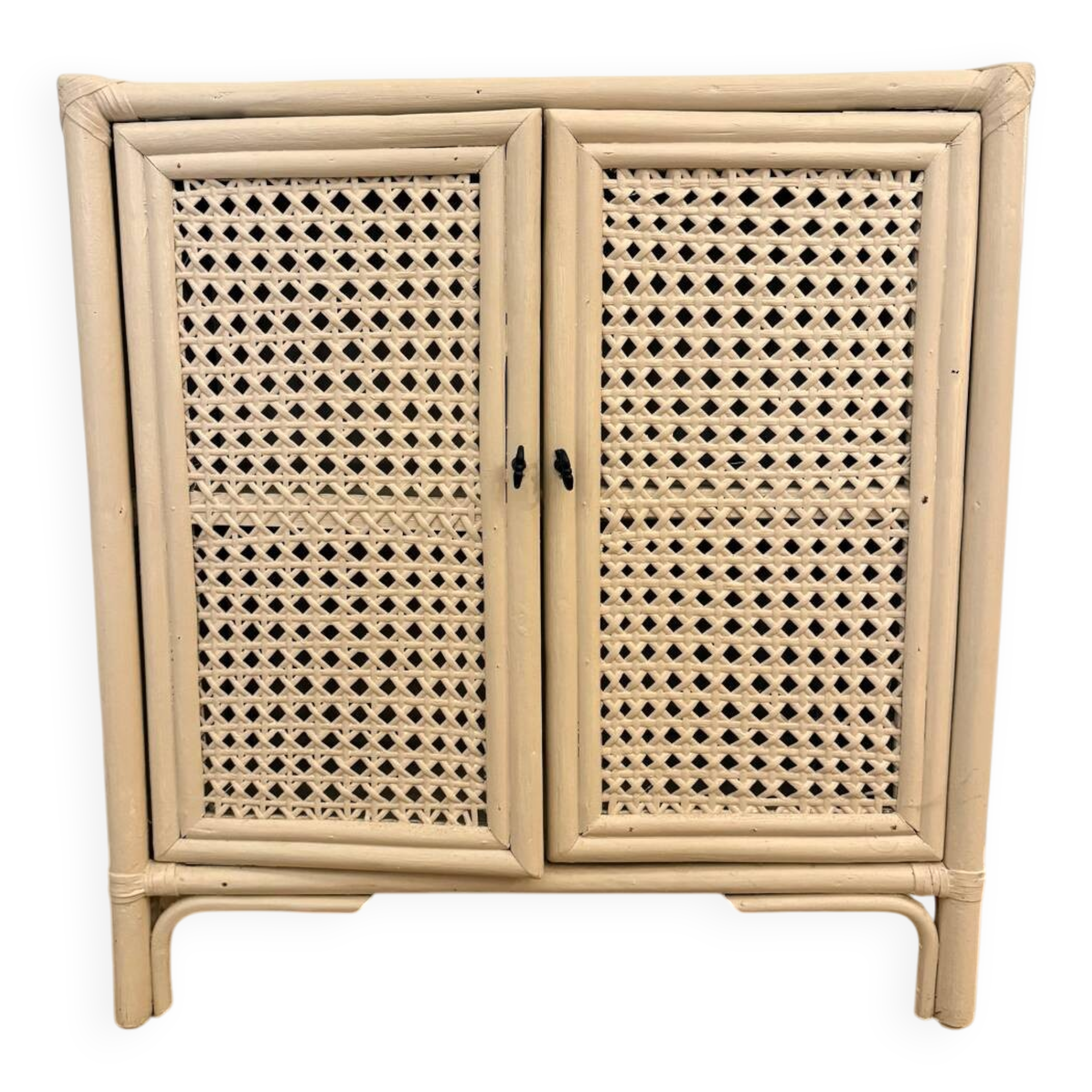 Buffet rotin et cannage