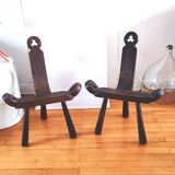 Paire de chaises brutalistes pieds tripode