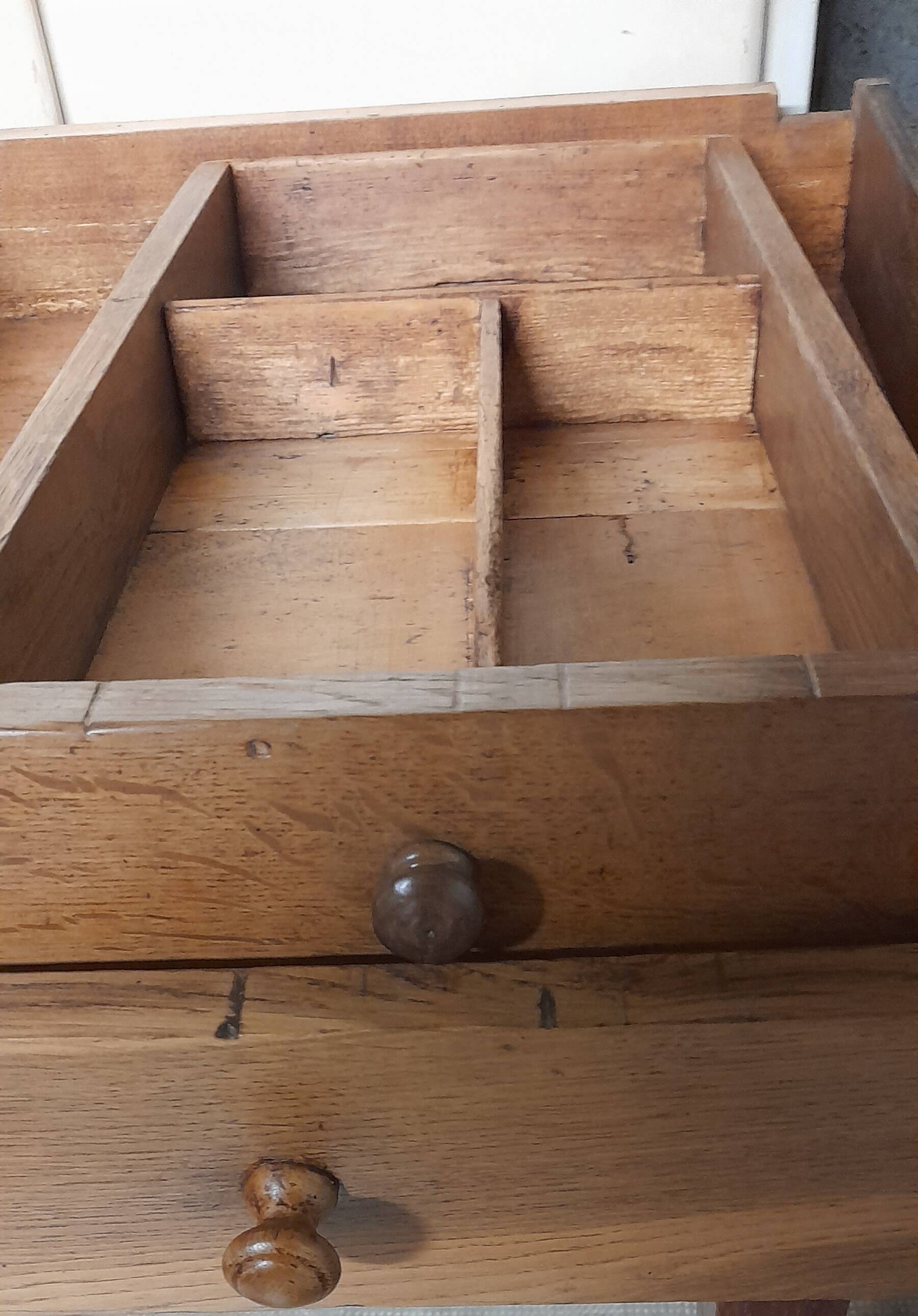 Brionnaise solid oak farm table