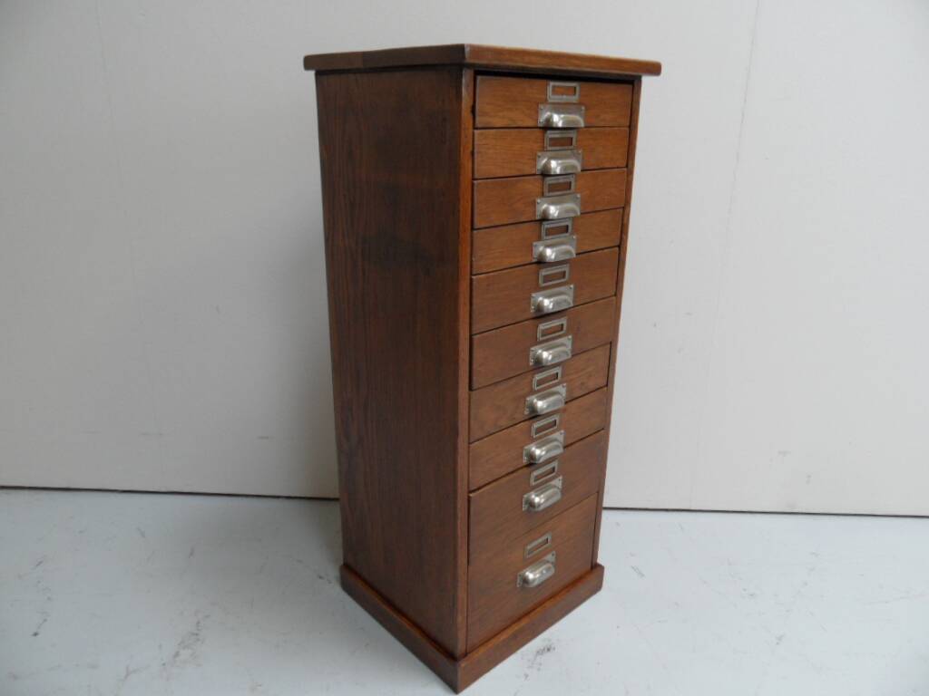 Cabinet de pharmacie en chêne vintage