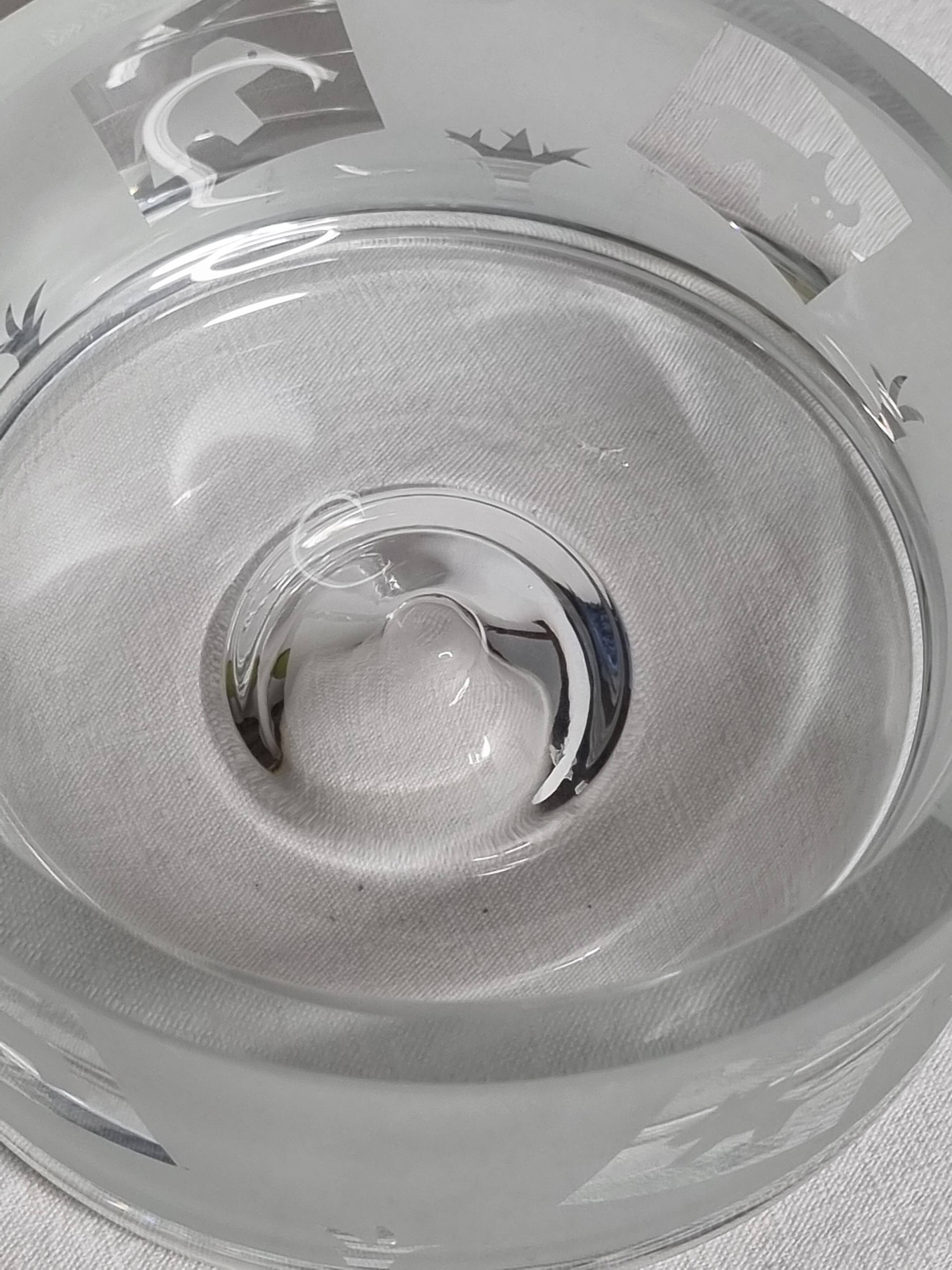 Thick frosted glass ashtray and pocket tray, 1980s savannah design, 13 cm.