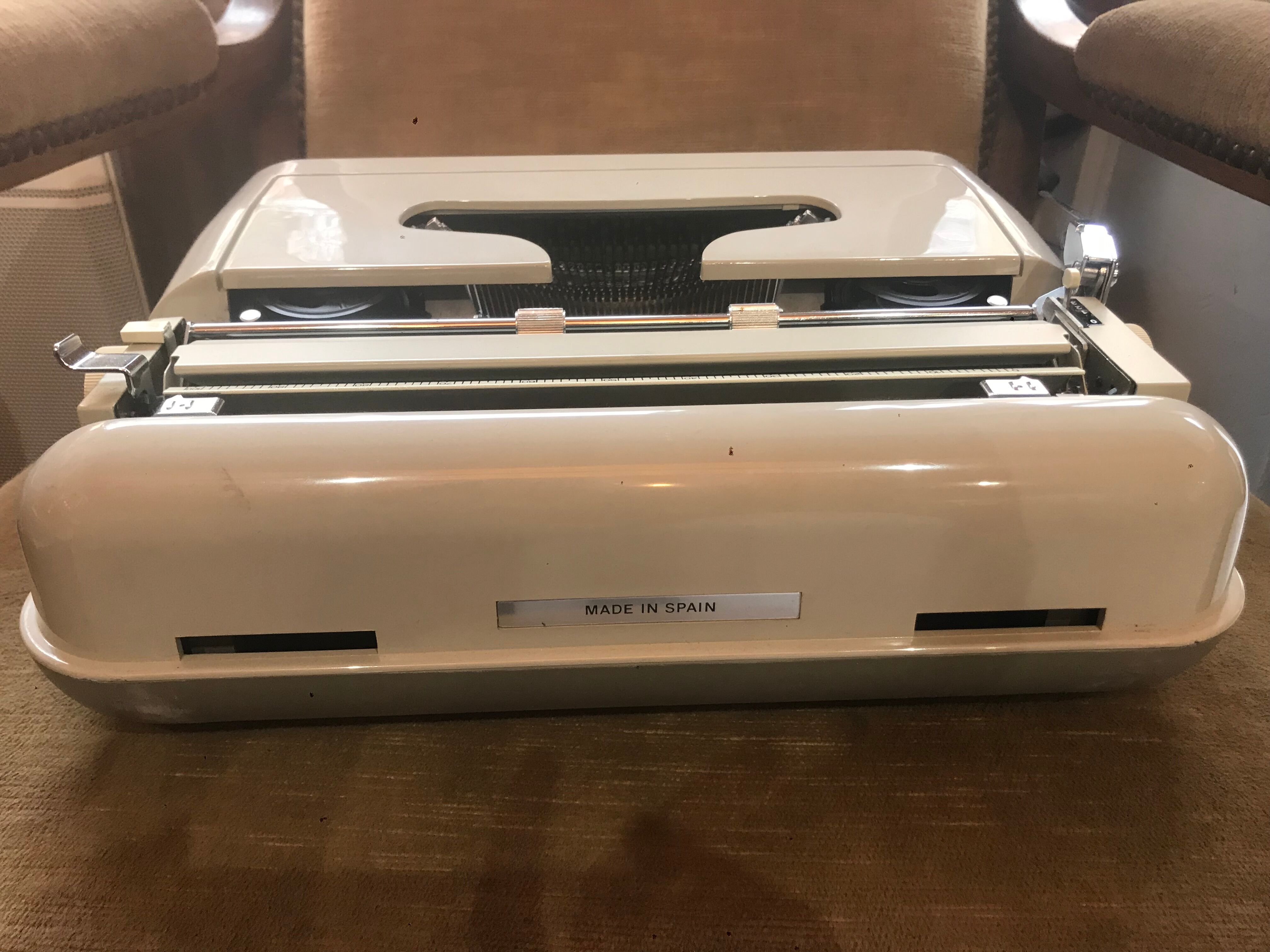 Underwood typewriter 319