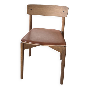 Takt Cross Chair en chêne huilé avec assise en cuit cognac