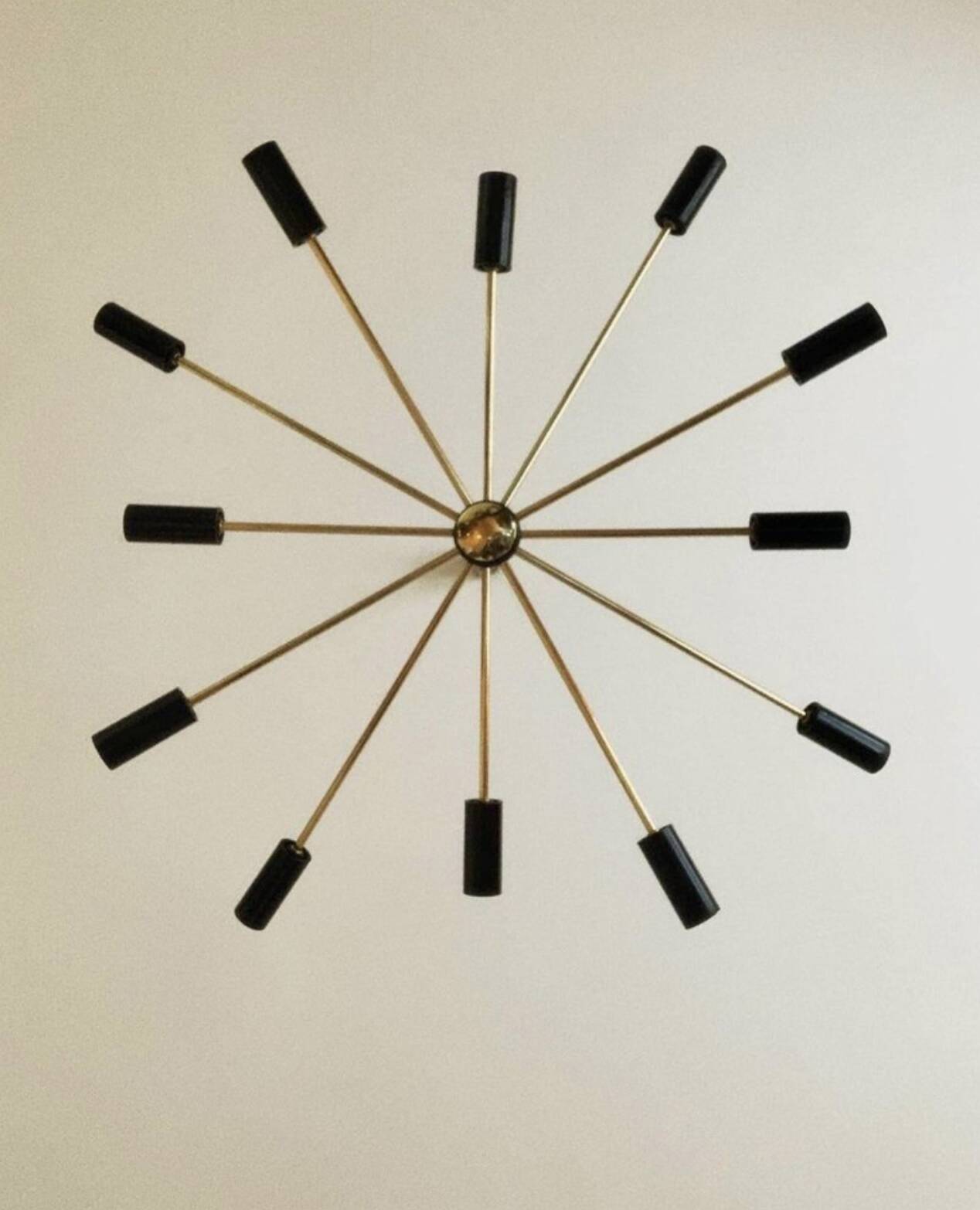 Lampadario Sputnik in ottone – 10 punti luce, Italia, anni ’60 – Originale