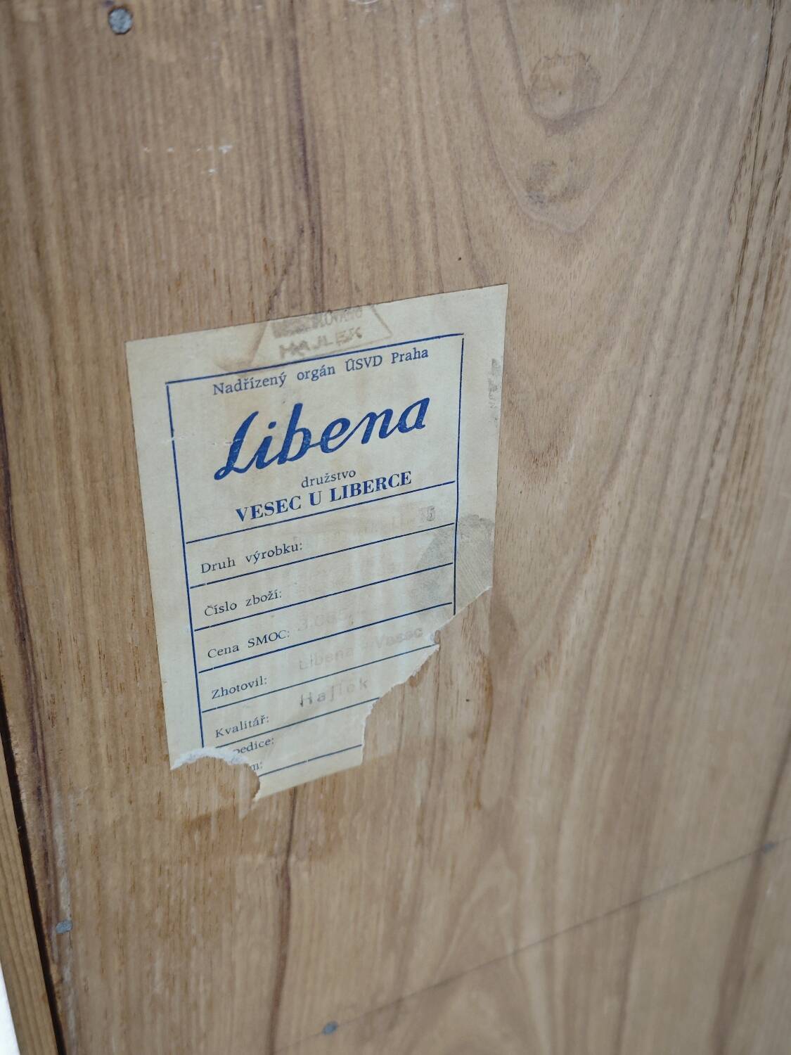 Buffet Vaisselier en bois blond Libena , ex Tchécoslovaquie 1970