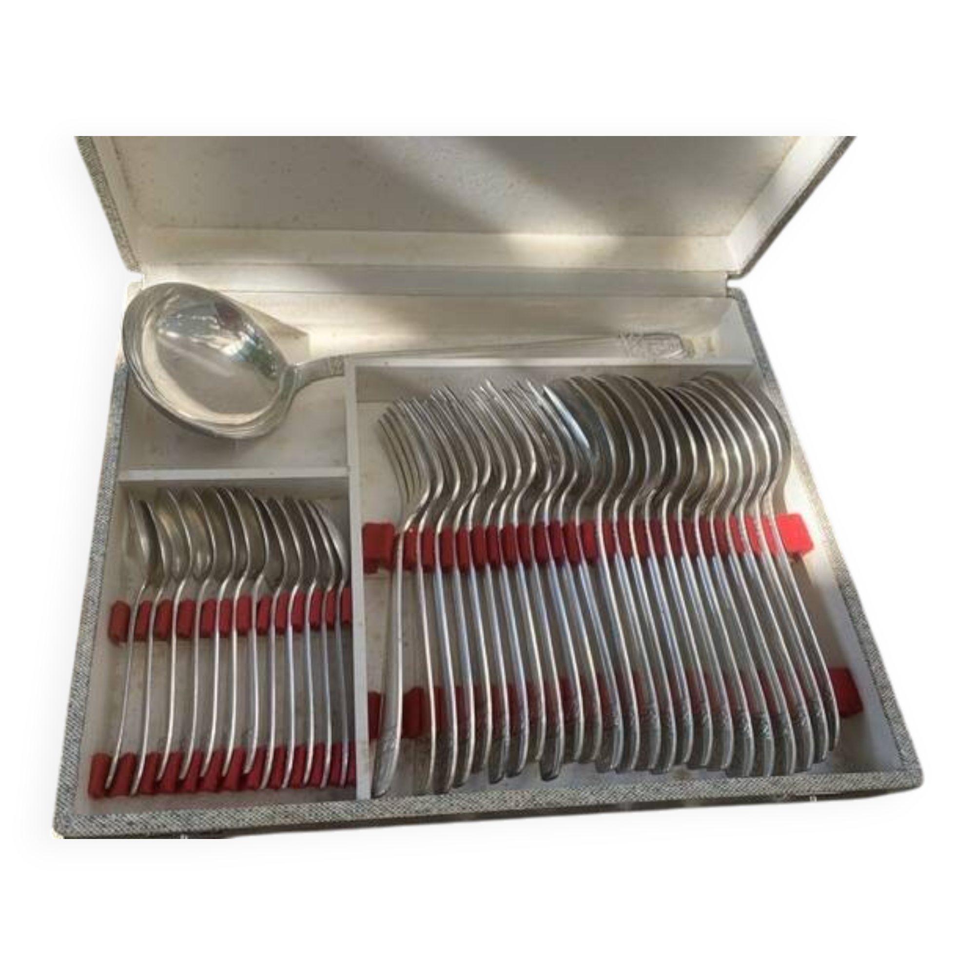 Cutlery set consisting of 49 pieces in silver metal, antique and collector's item