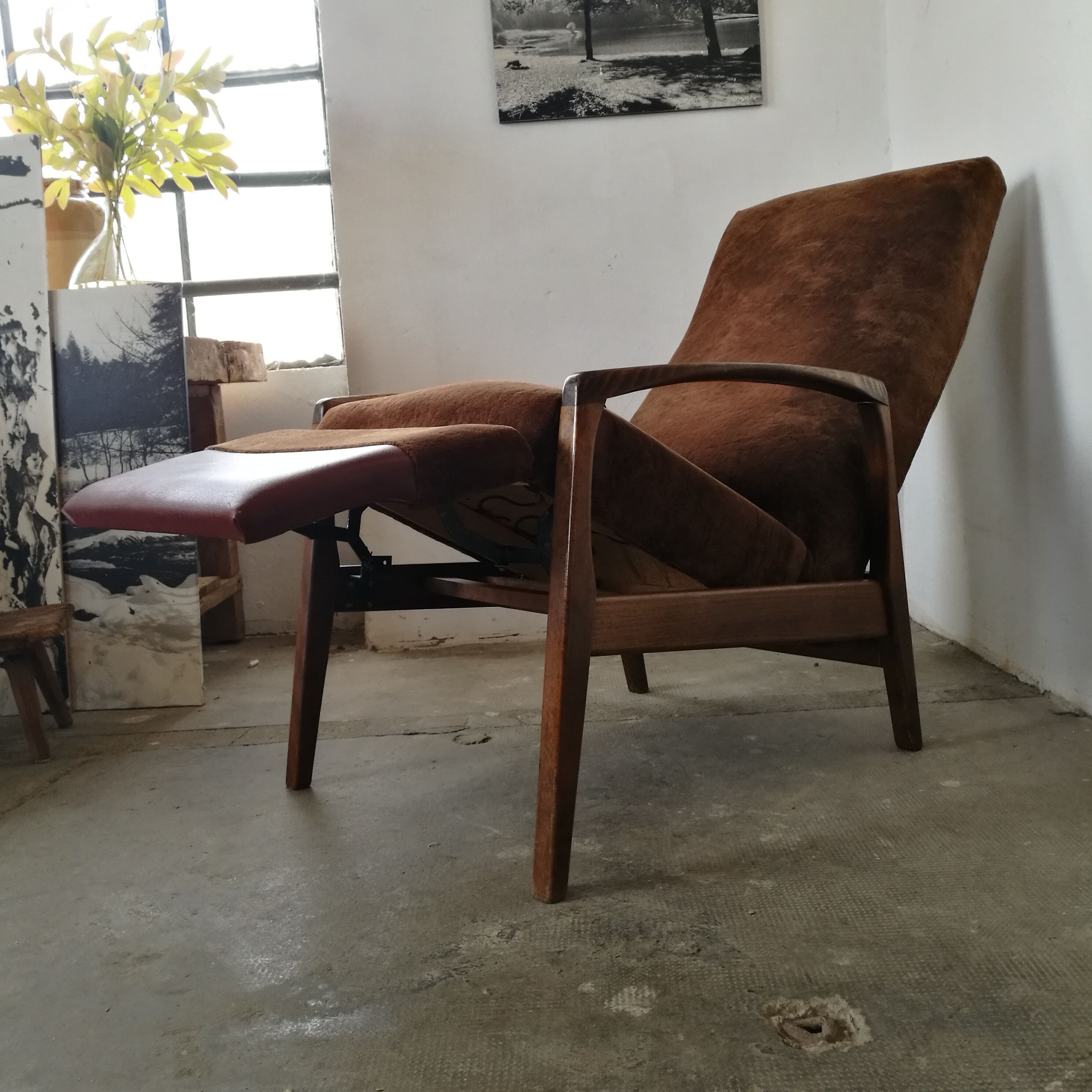 Scandinavian armchair with vintage "relax"