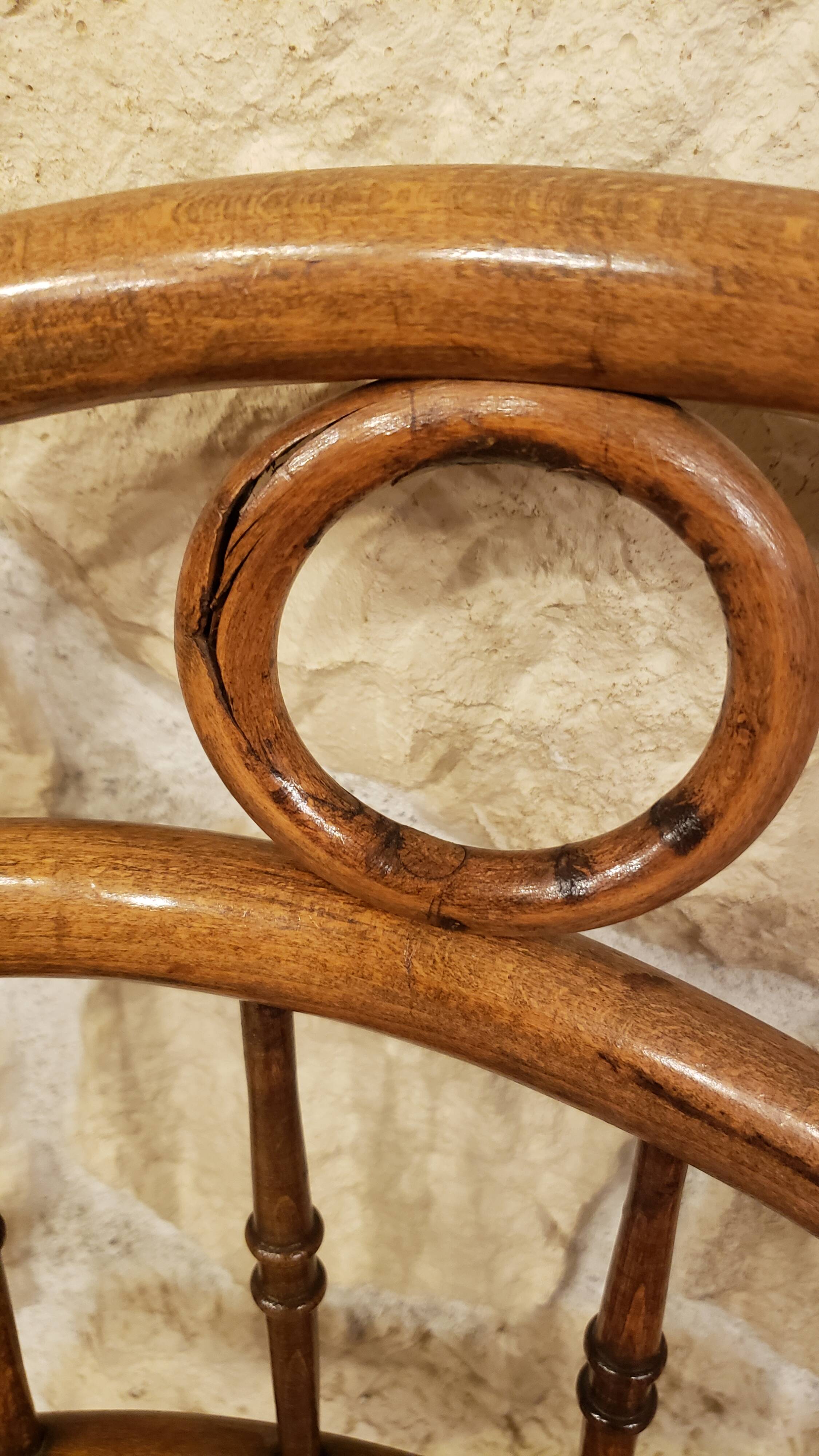 Pairs of old caned bistro chairs cambier n°229