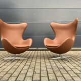 Fritz Hansen Egg chair by Arne Jacobsen in Cognac leather, NEW condition!