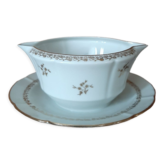 Porcelain sauce boat