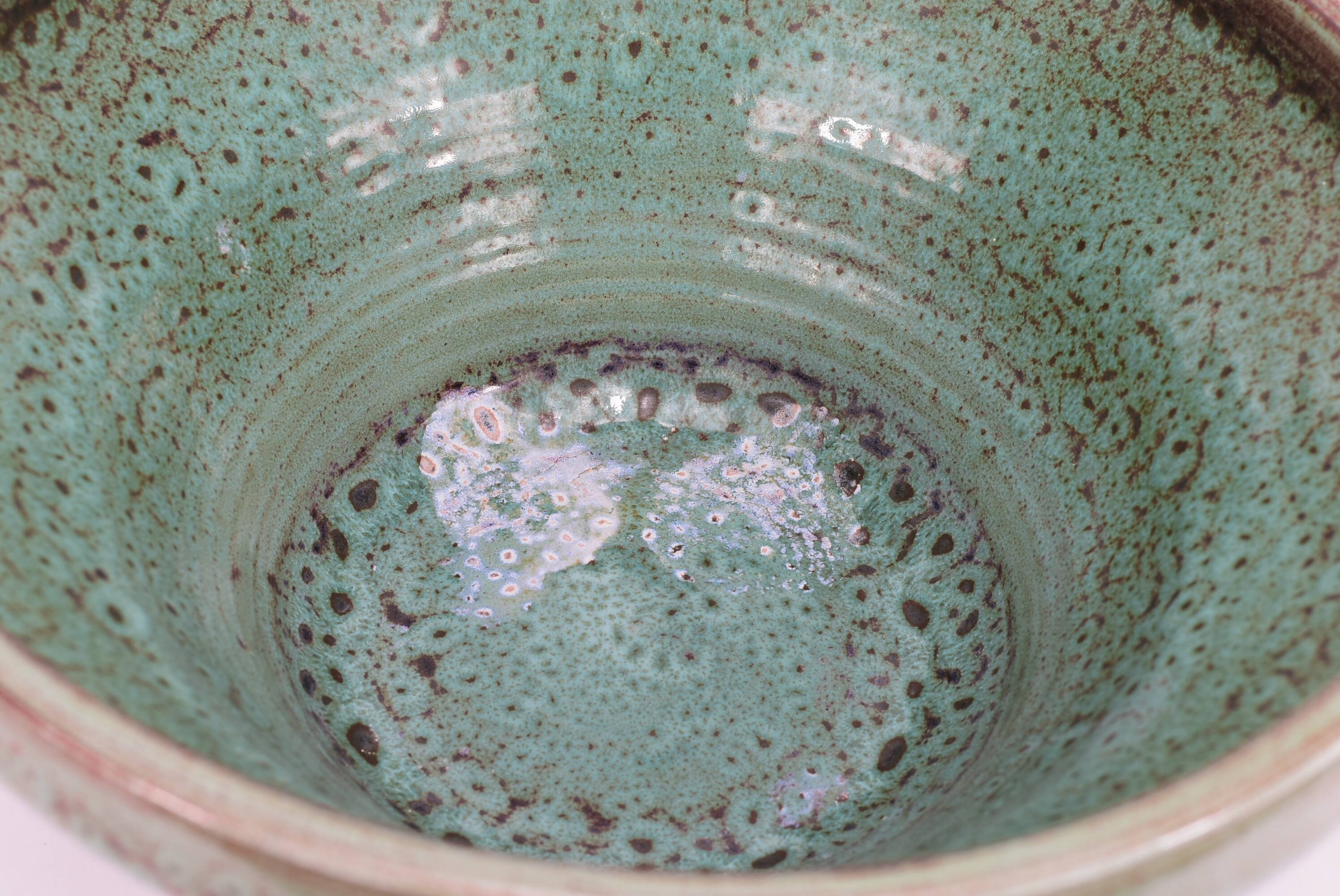green enameled basin