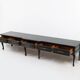 Buffet bas noir de style Louis XV du 20ème siècle.